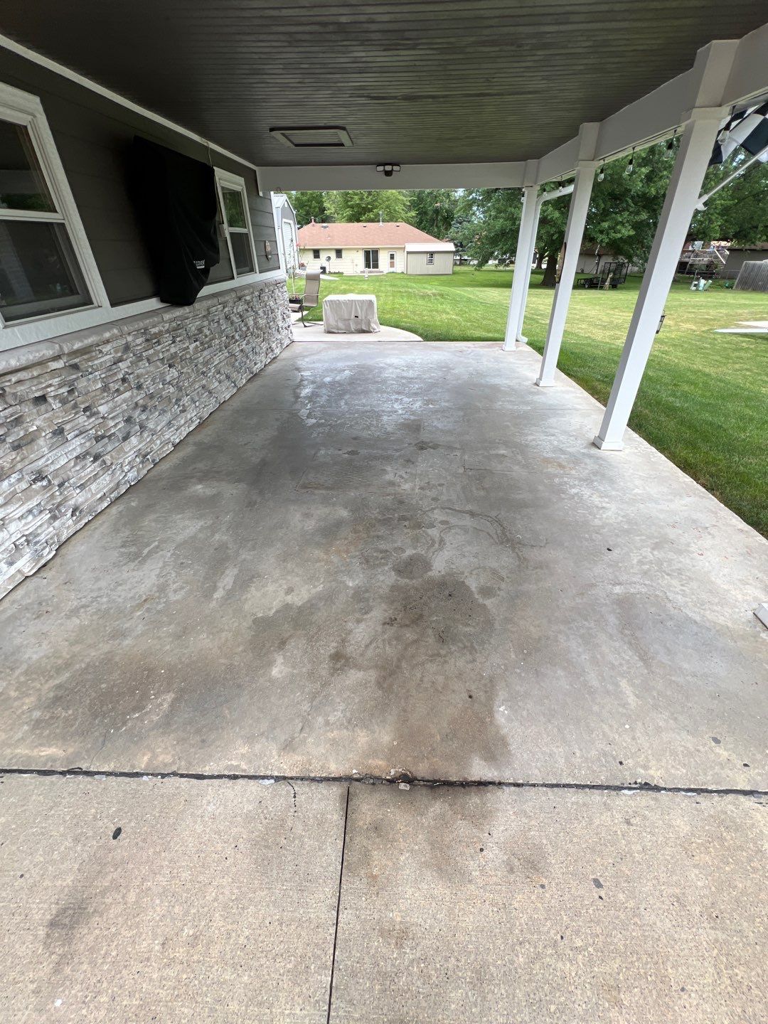 Flake Floor  by Cutting edge painting 