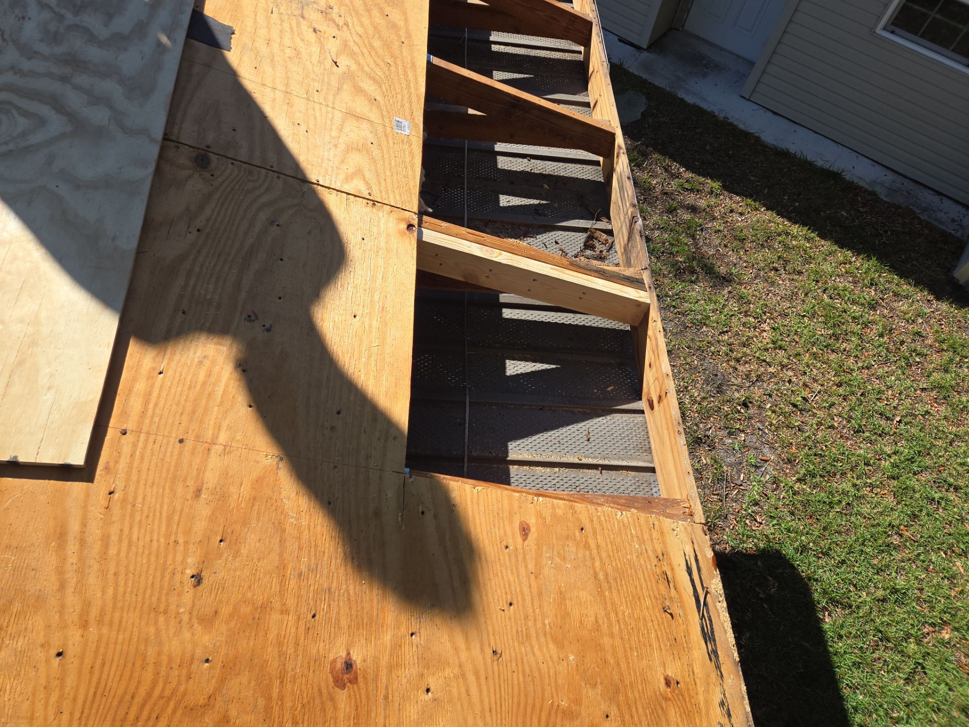 Project in St. Petersburg 33702 by Mitchell Roofing Company LLC