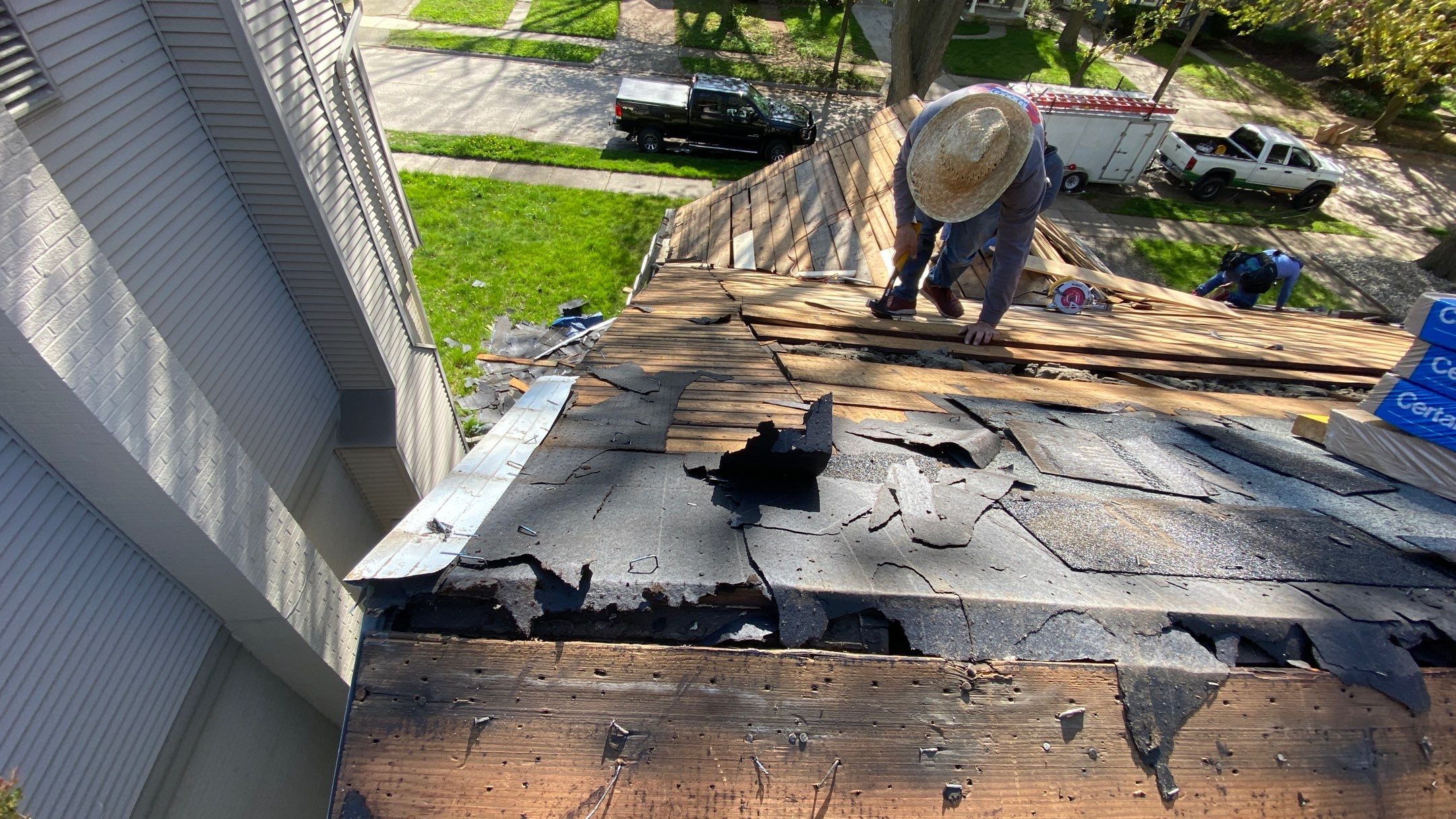 Roof Replacement using CertainTeed Landmark by 180 Contractors