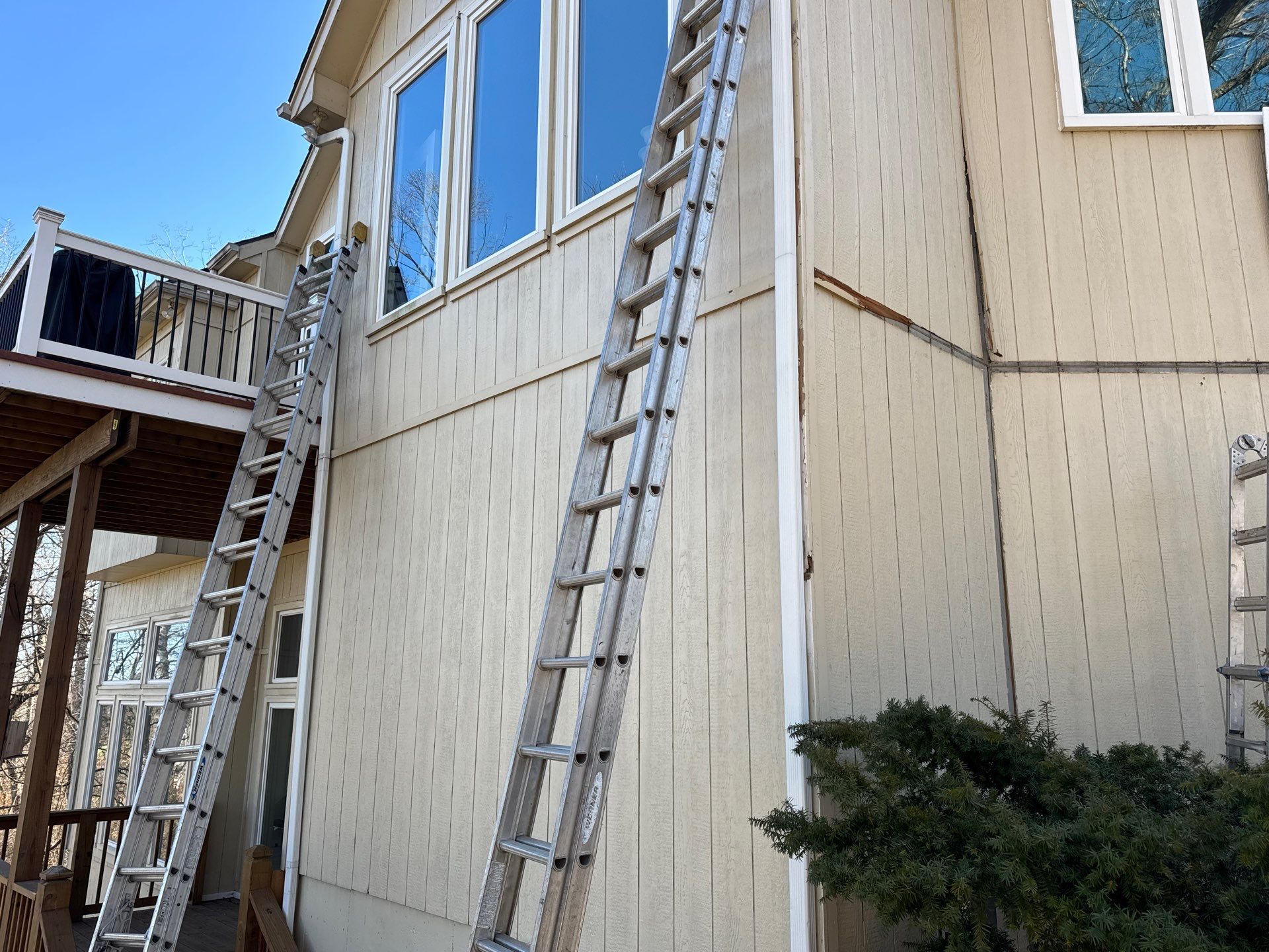 Siding Installation using Clay Market Square by EEC Windows, Siding & Roofing