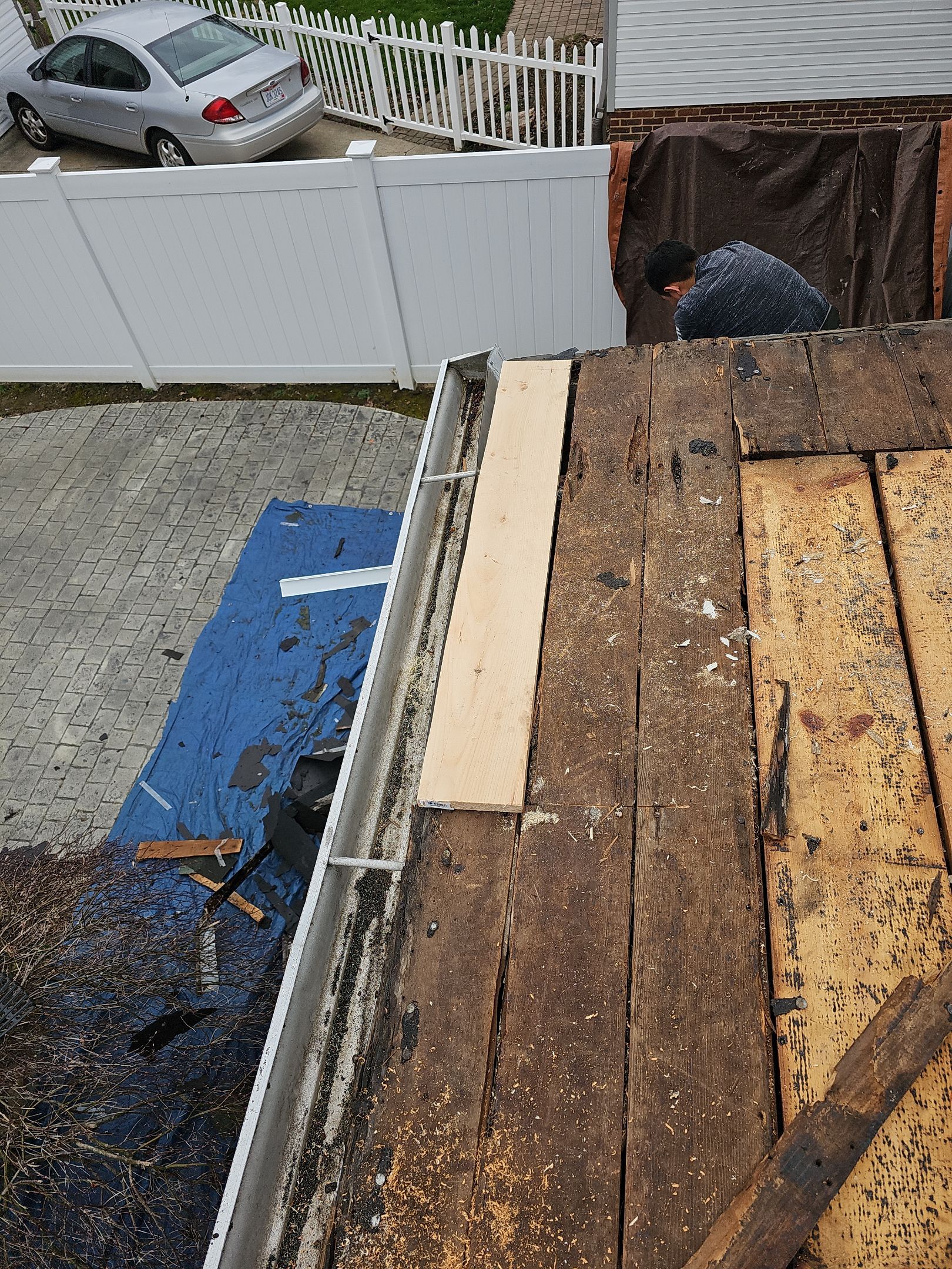 ATLAS PINNACLE COLOR: COASTAL GRANITE DRIP EDGE: WHITE by Eagle Eye Roofing