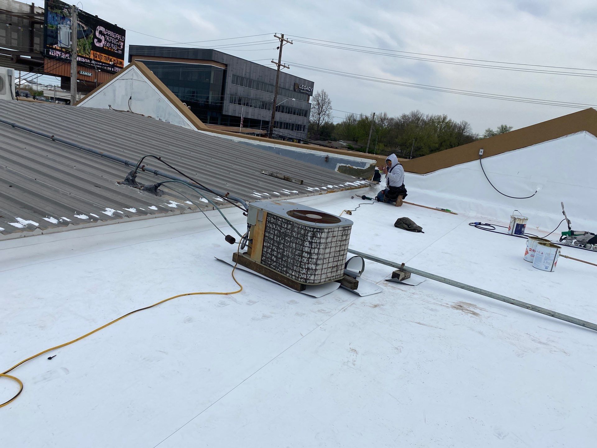 Animal Hospital Springfield MO New 60mil GAF TPO Install by Redeemed Roofing Systems