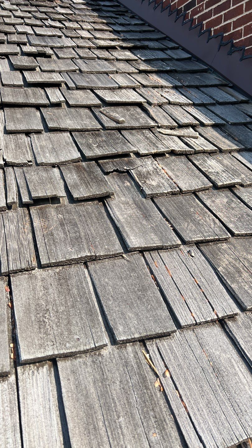 Falls Church - 18" Perfection CCA Shakes in Western Red Cedar by RM Banning, Inc.