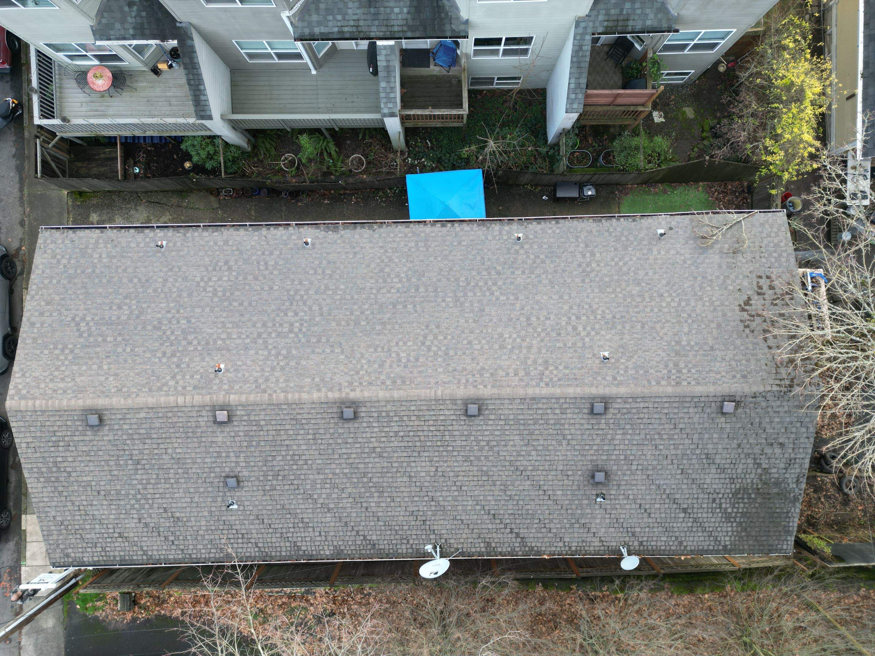 Multiunit Roof by Hawthorne General Construction