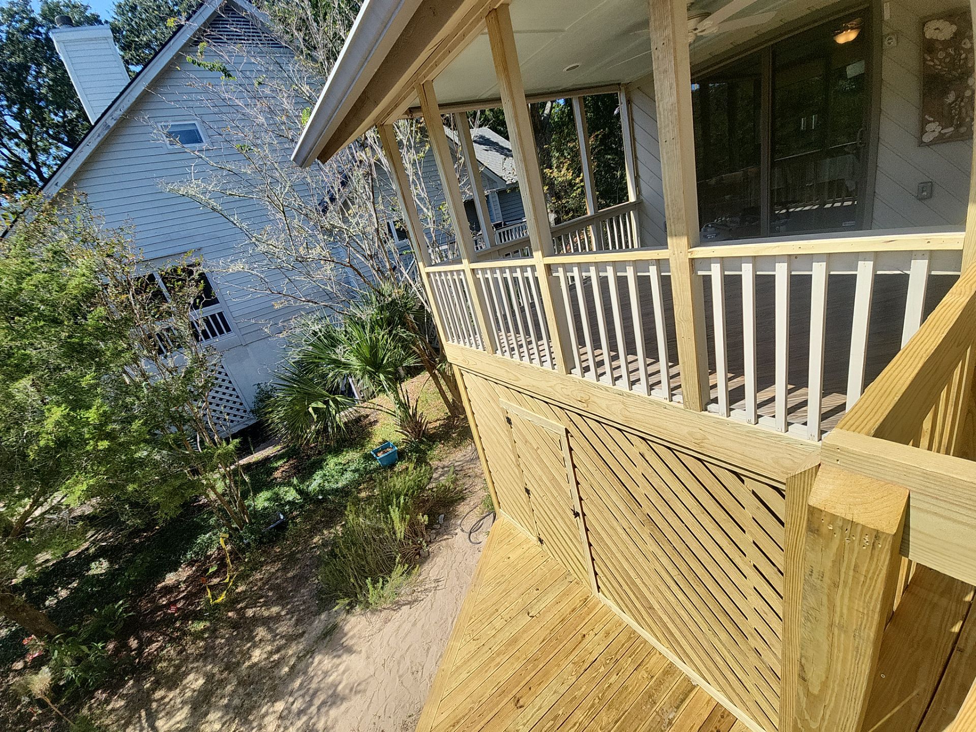 Wood Deck using Wood Stain by DuraSeal