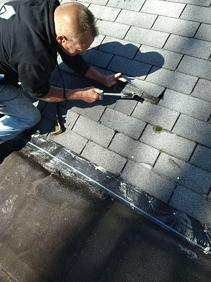 Residential Roofing Installation using Ownens Corning Duration Brownwood by Absolute Roofing and Construction