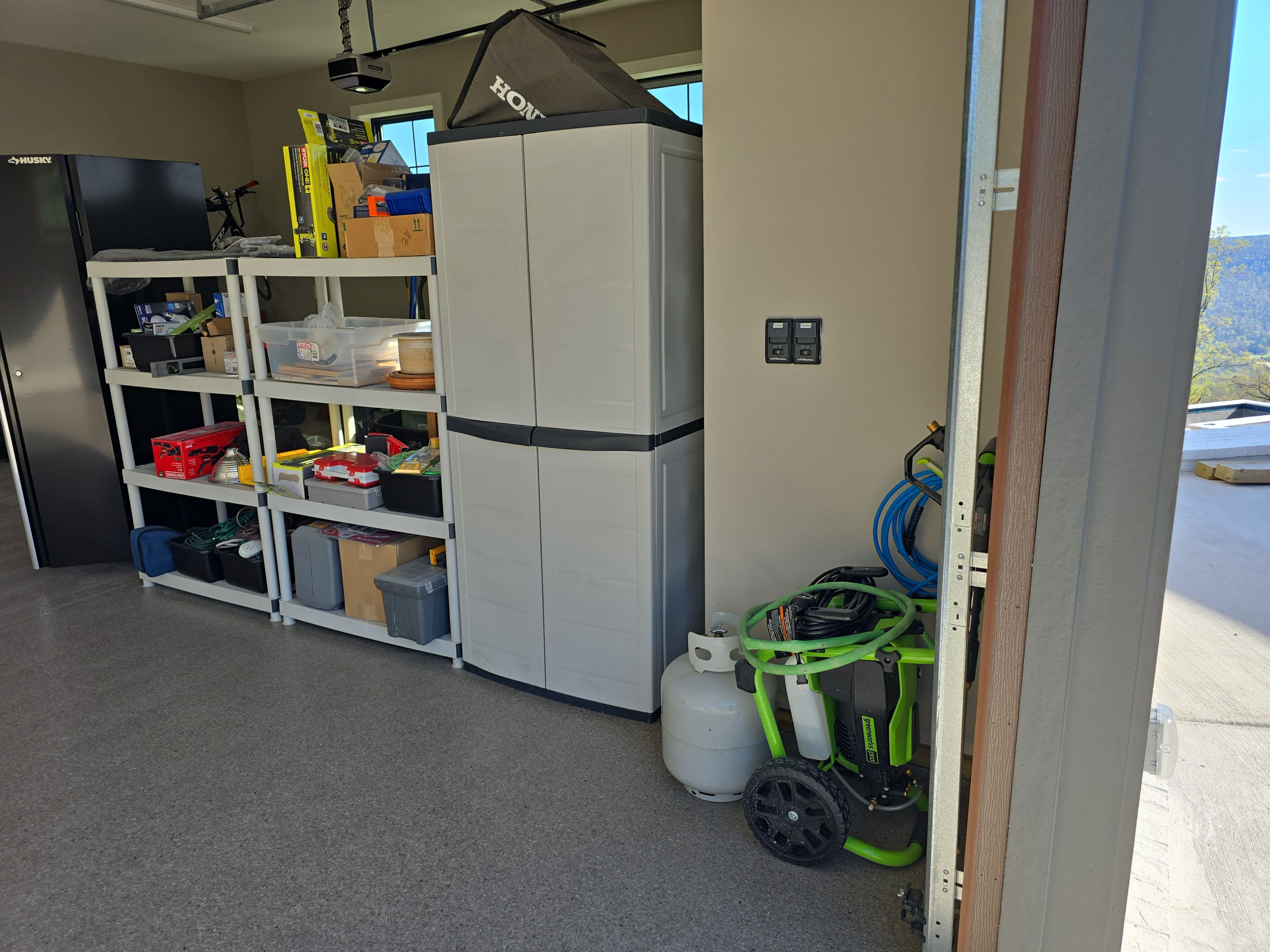 Standalone garage in the Jasper Highlands neighborhood! by Elite Floor Solutions