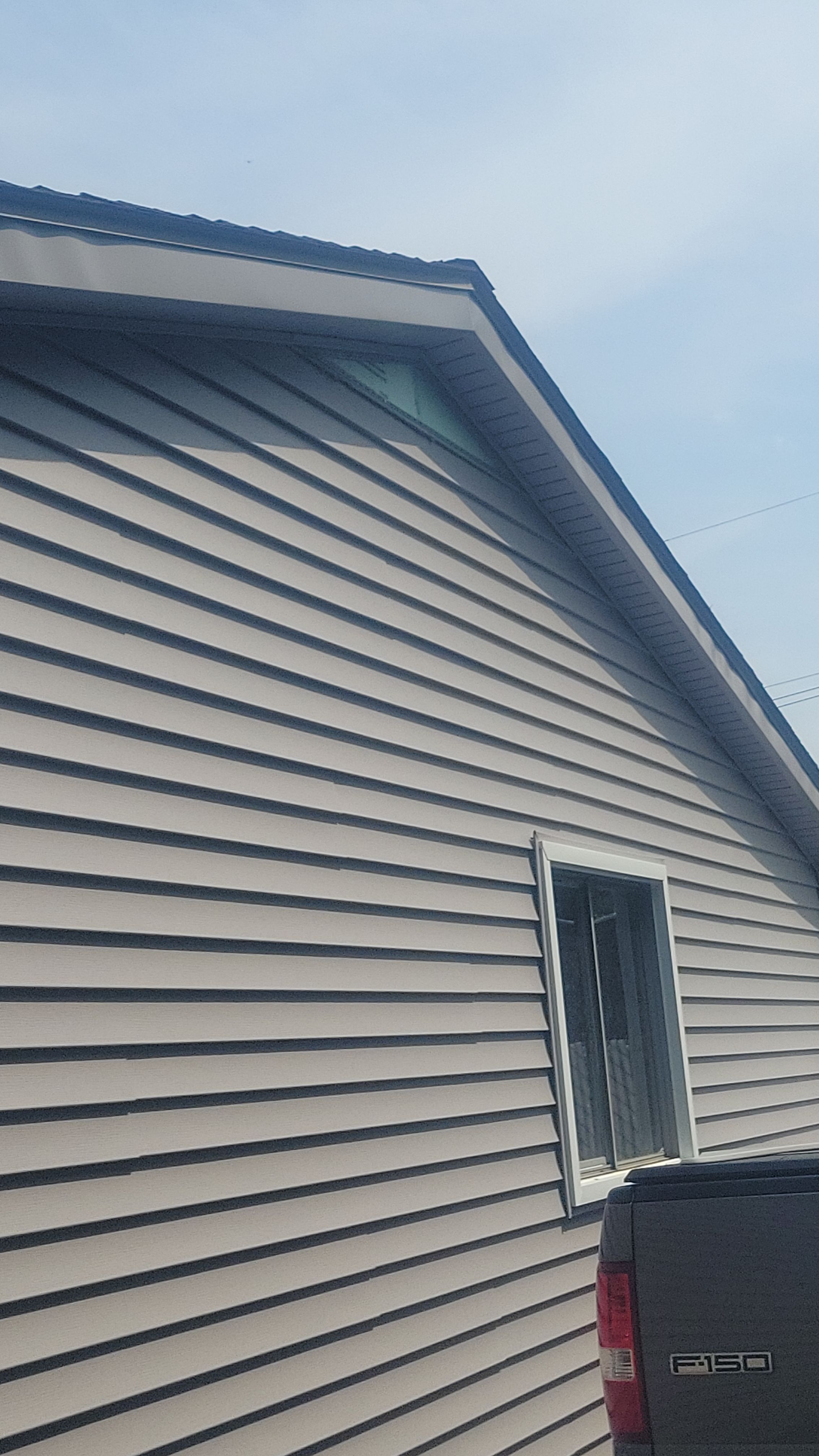 Siding Replacement using CertainTeed Restoration Classis D4 by 180 Contractors