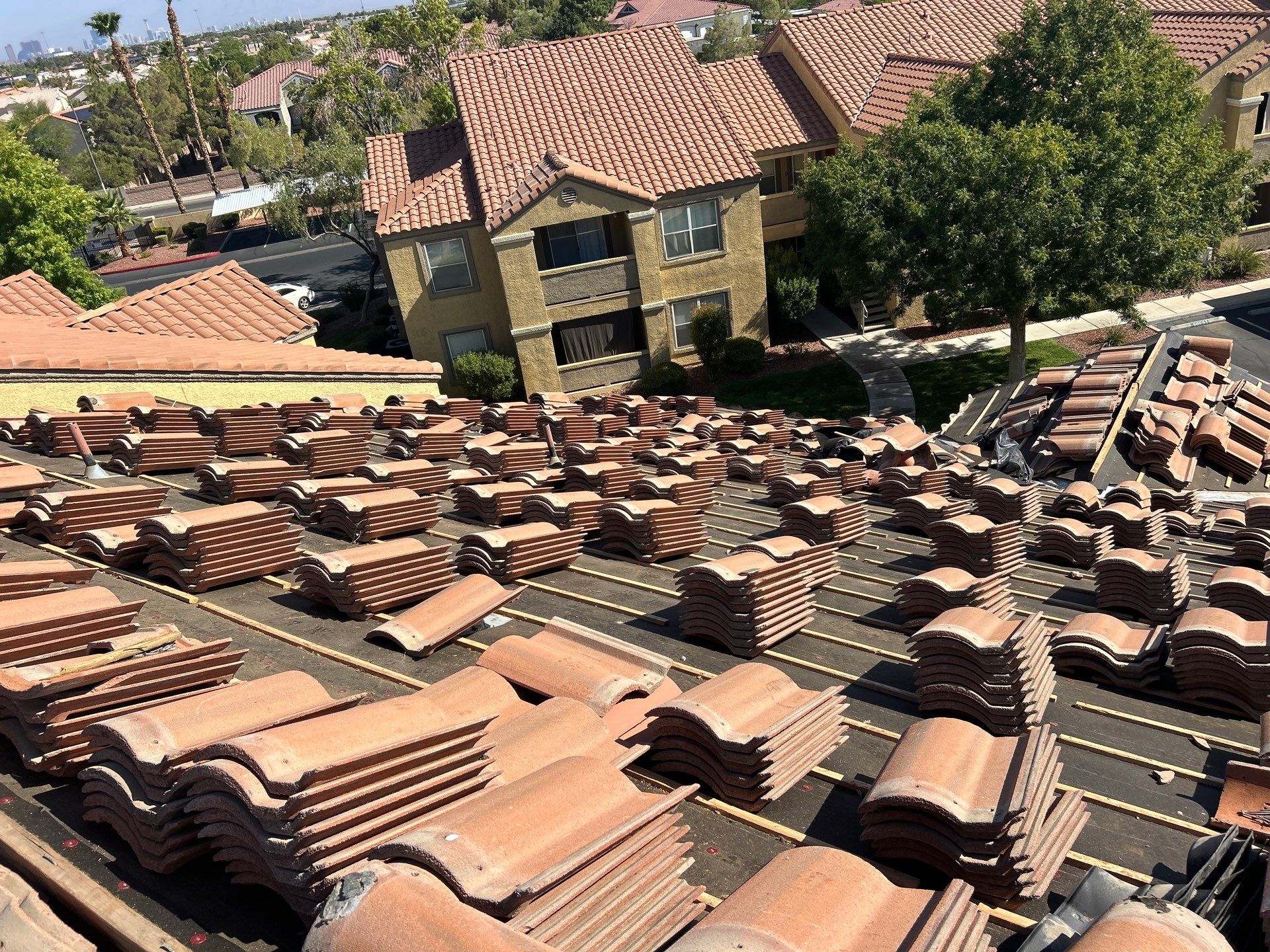 L15364-Latigo Condos by The Original Roofing Company