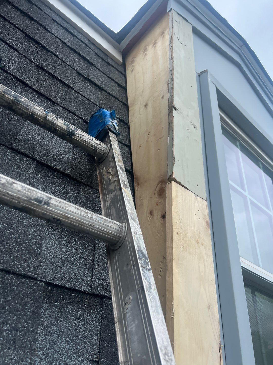 Oakton: CertainTeed Landmark Pro Designer Shingles in Max Def Pewter by RM Banning, Inc.