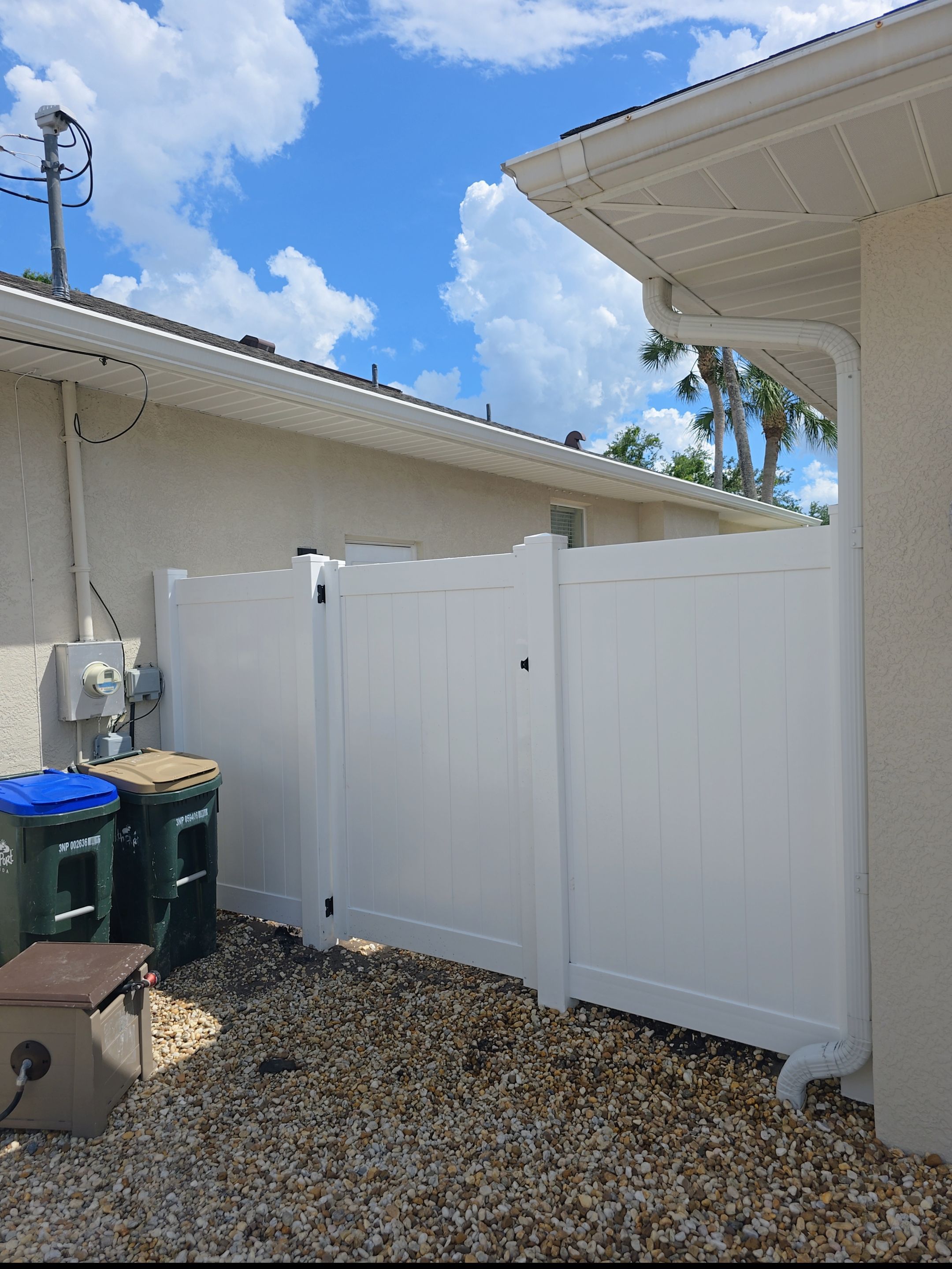 Vinyl Fence Install in North Port by True Fence LLC