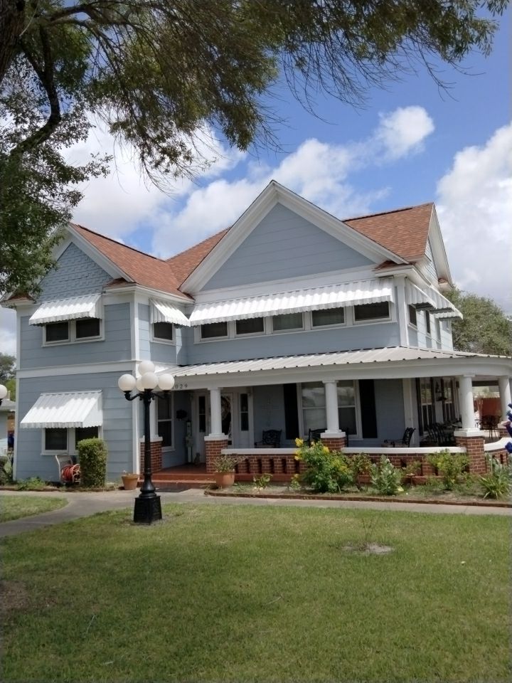 Sinton ShowStopper by Bayfront Roofing and Construction