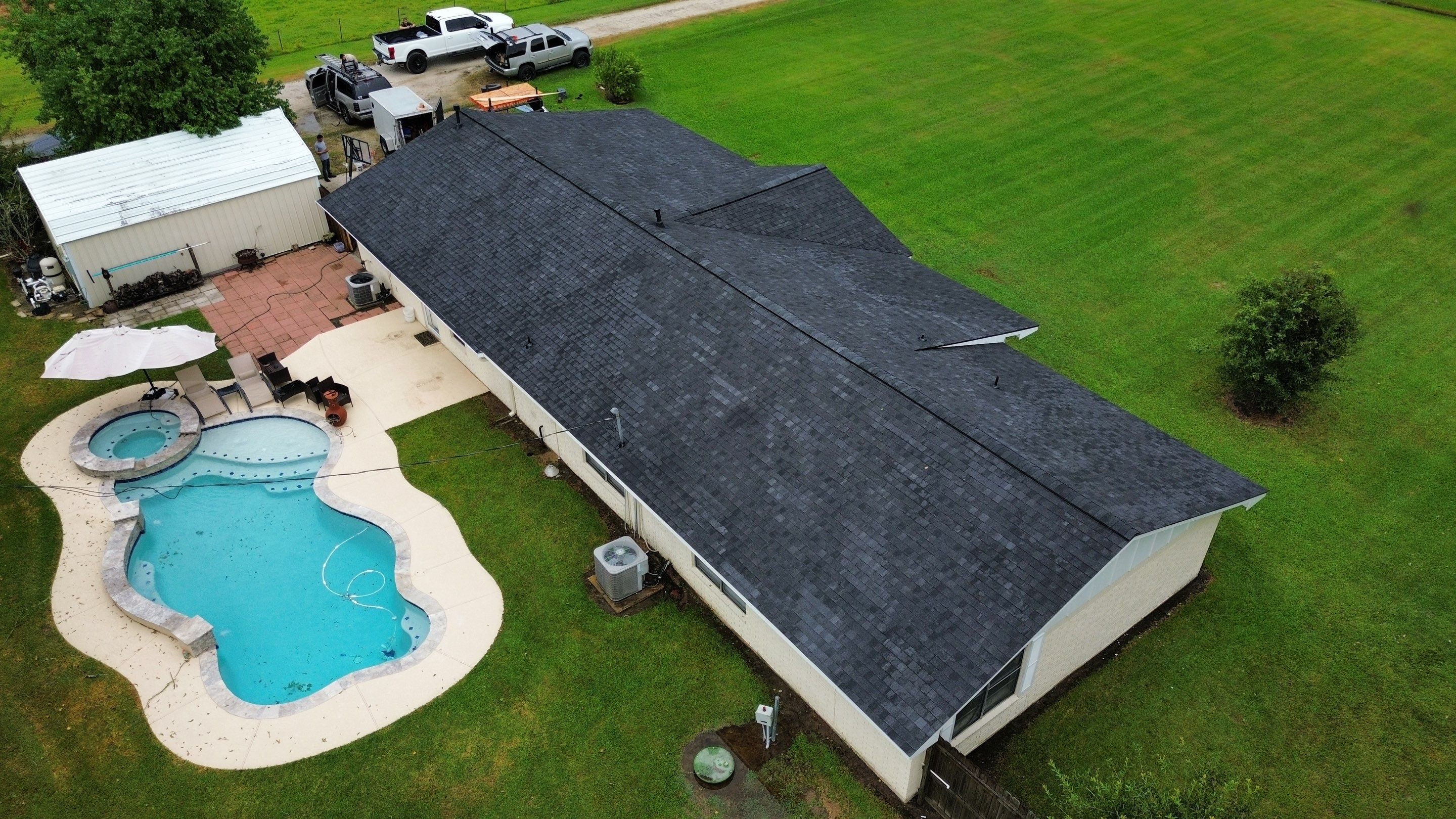 Anahuac Roof Replacement by Modern BYLT Roofing & Construction