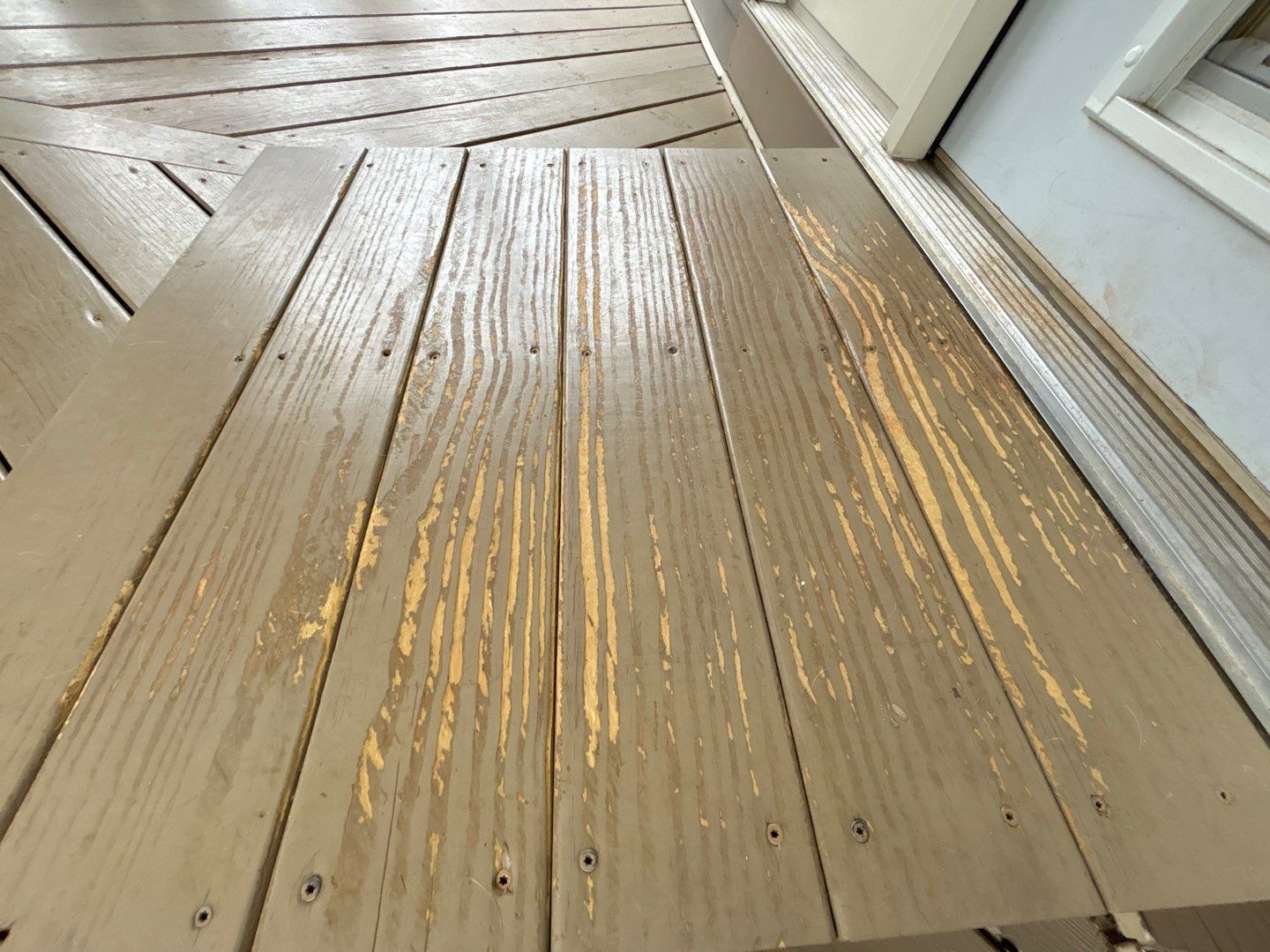 Weathered Deck using AcryFin by DuraSeal