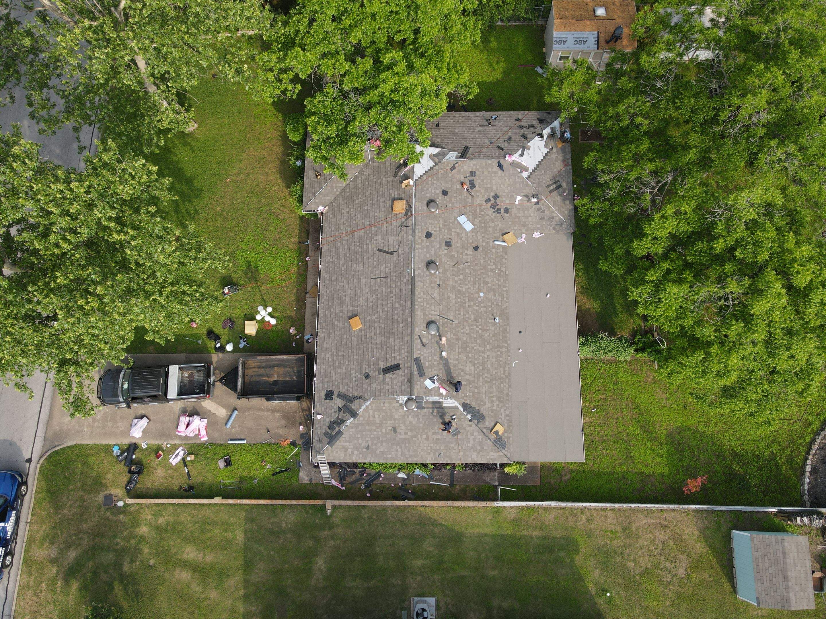 Residential Roofing Installation using Owens Corning Oakridge by Lighthouse Contractors