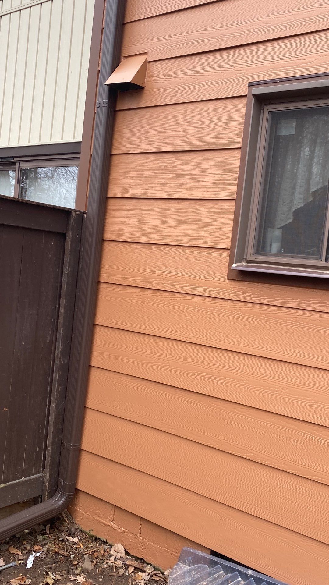 Reston: Residential Siding Replacement with James Hardie Statement Beaded Plank in Cappuccino Muffin by RM Banning, Inc.