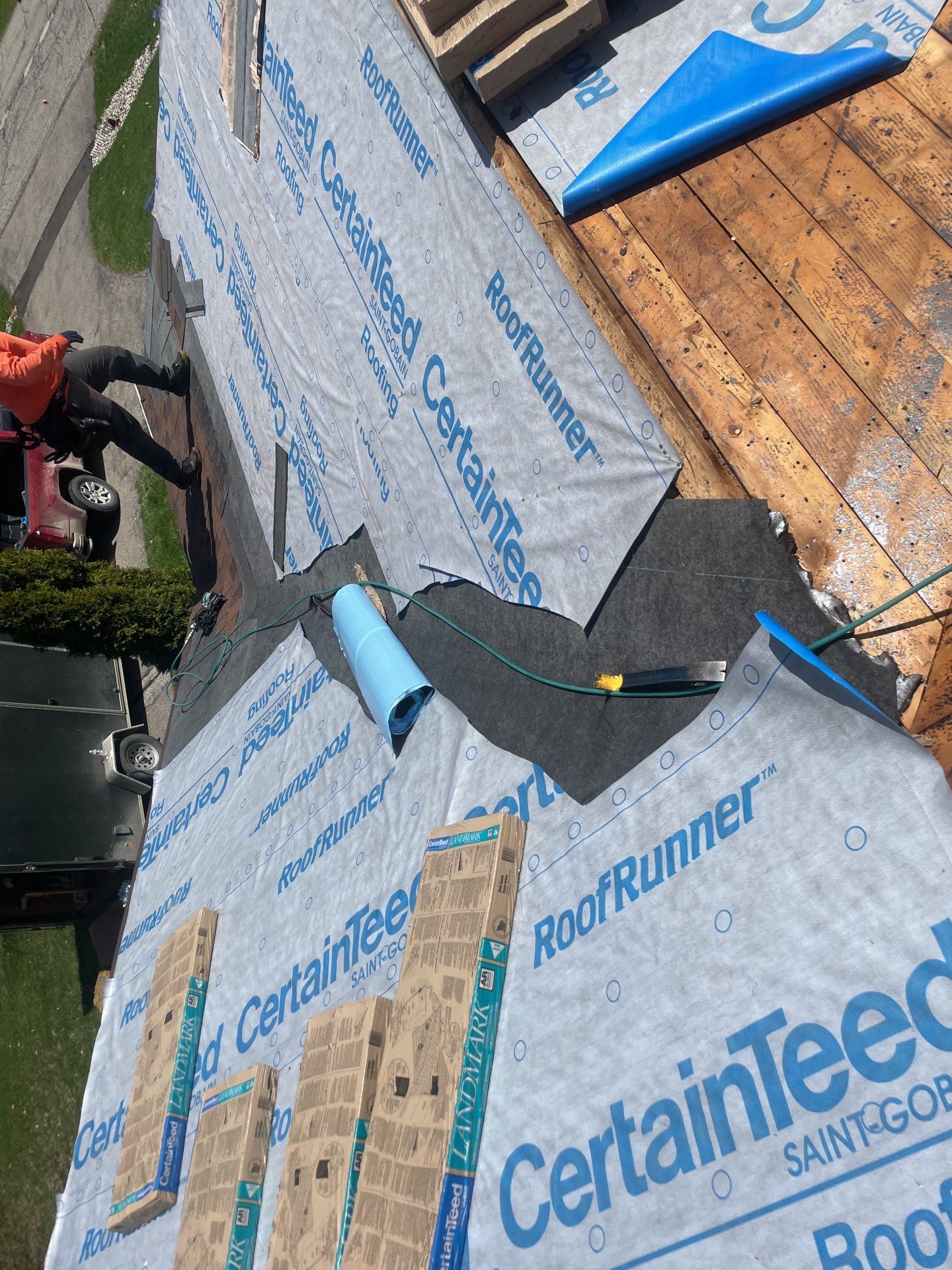 Roof Replacement using CertainTeed Landmark by 180 Contractors
