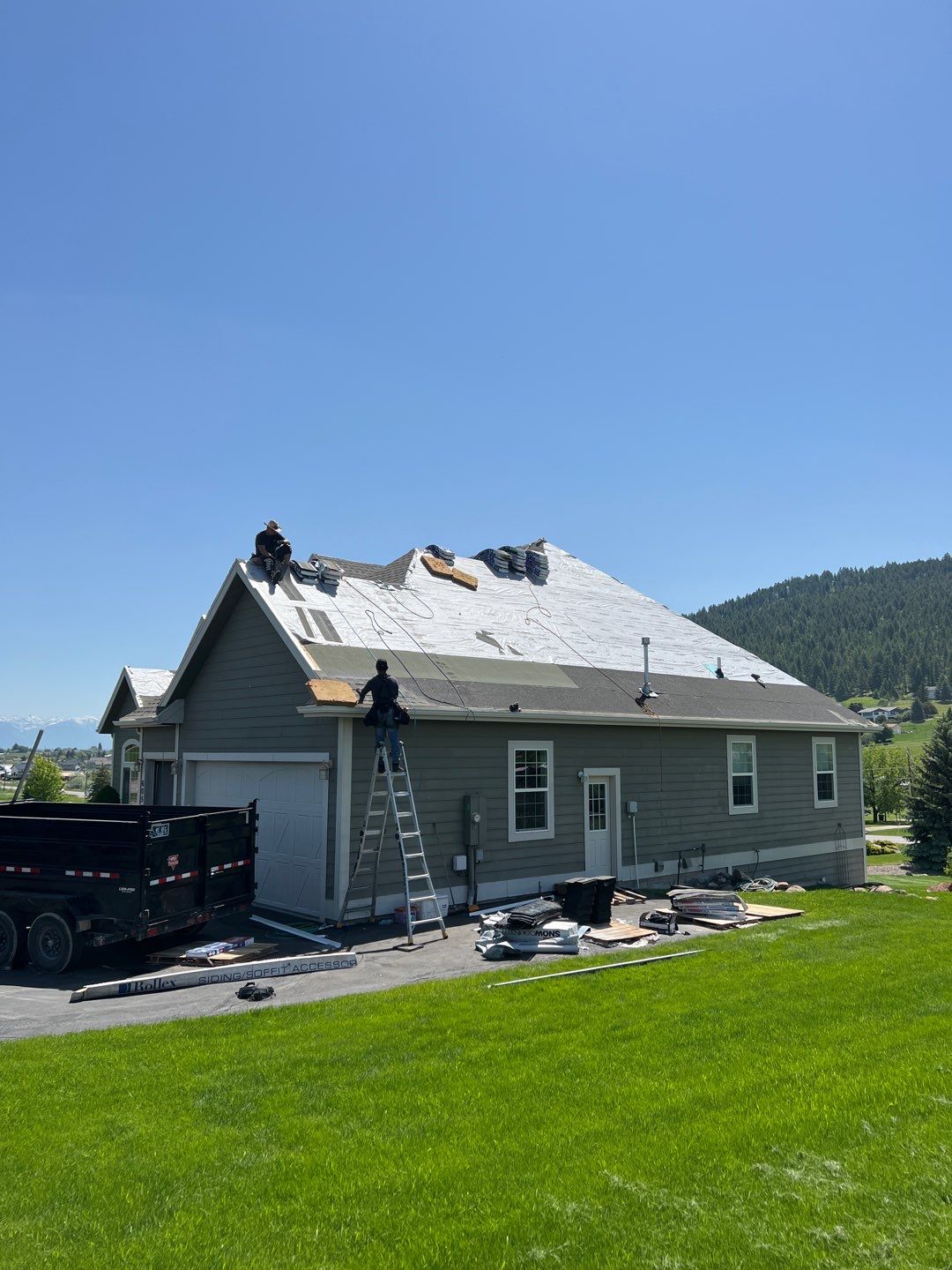 GAF Timberline HDZ - Weathered Wood by Montana Roofing Solutions