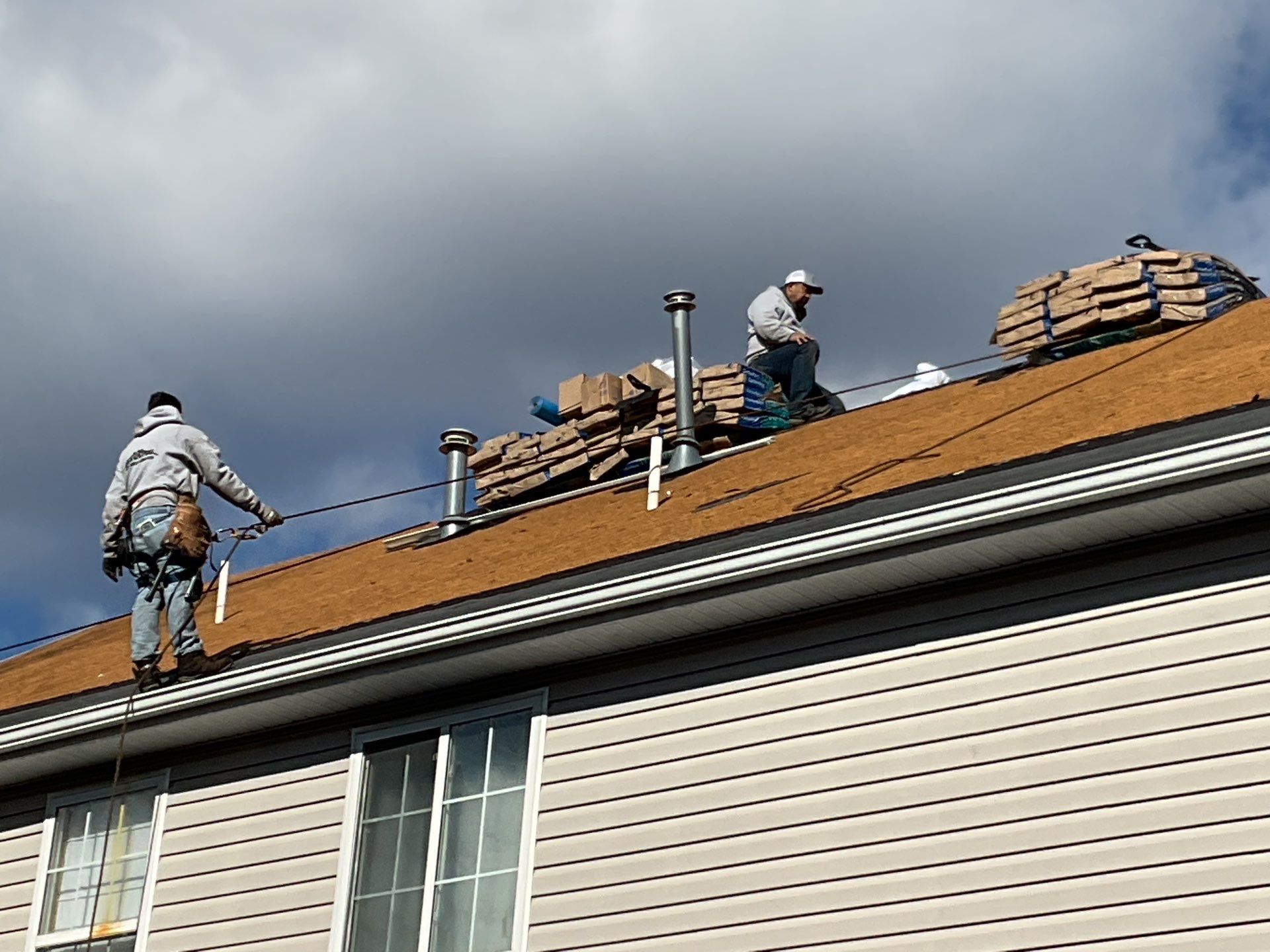 Woodbridge CertainTeed Landmark Roof in Charcoal Black by RM Banning, Inc.