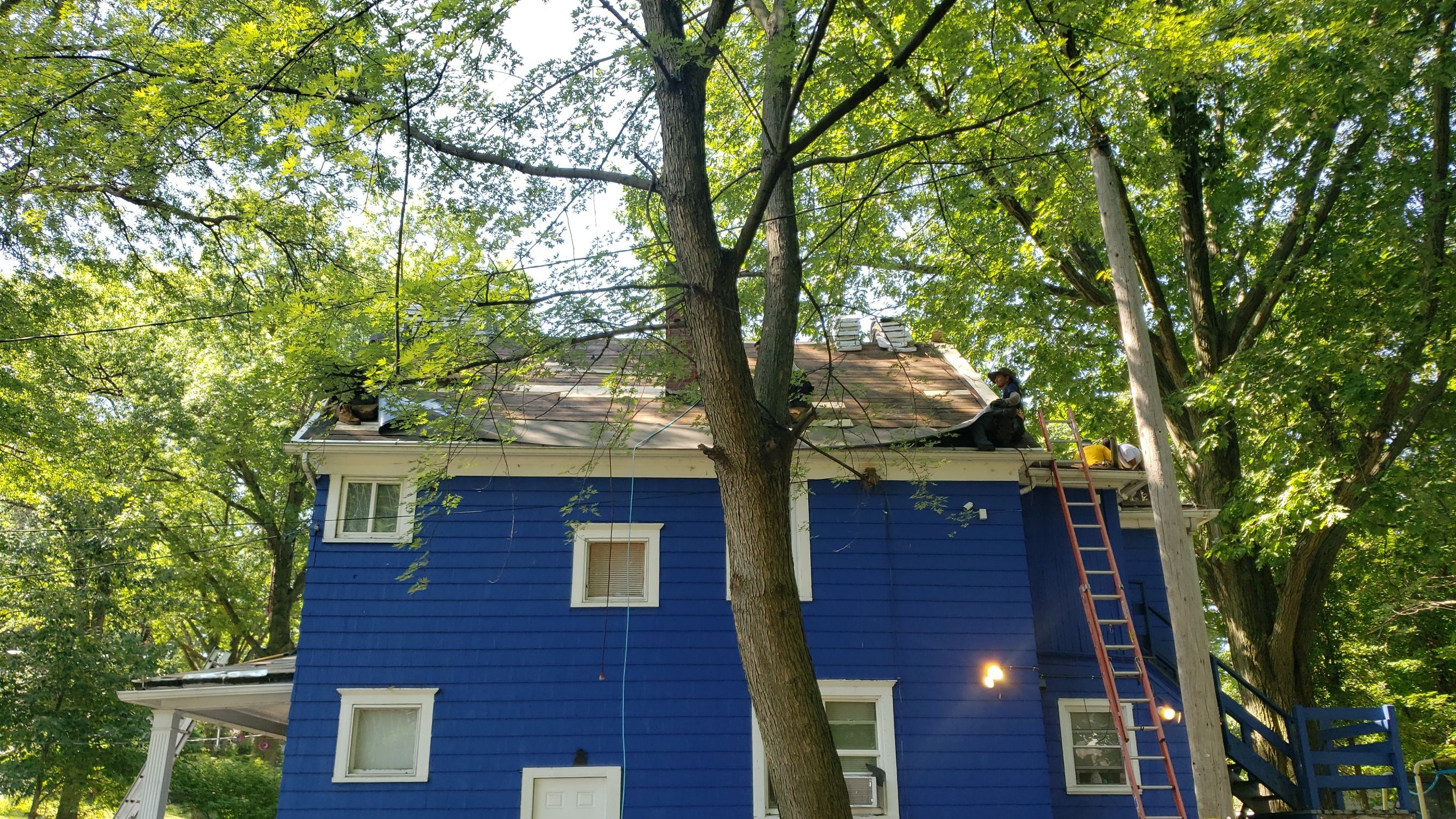 ATLAS PINNACLE COLOR: SCOTCHGARD BLACK DRIP EDGE: WHITE by Eagle Eye Roofing