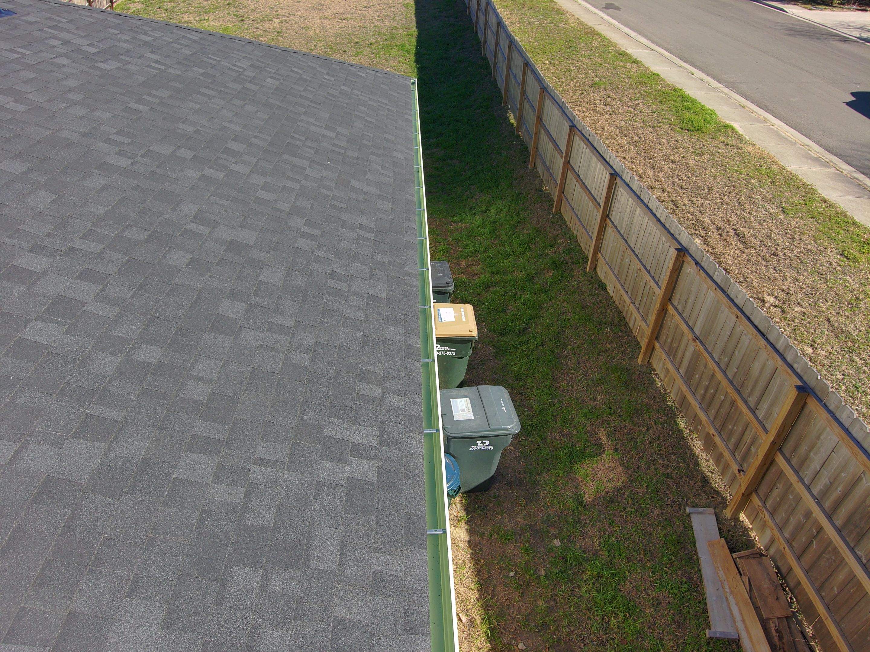 Onyx Black - Owens Corning TruDefinition Duration by RoofsOnly.com