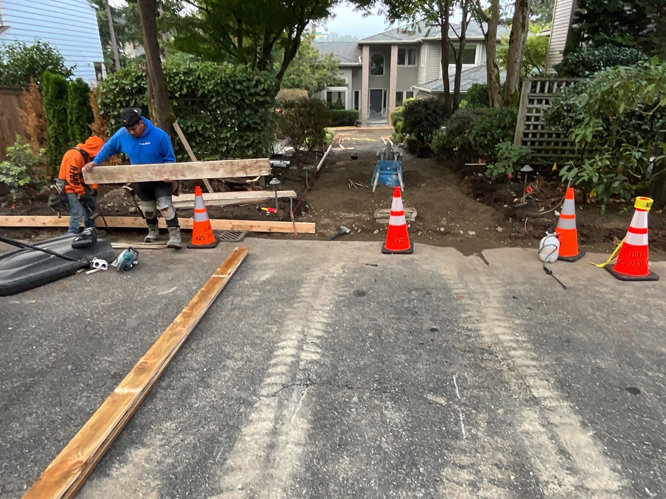 Eggers | Aggregate Finish Driveway, Concrete Project  by Jireh Asphalt & Concrete Inc 