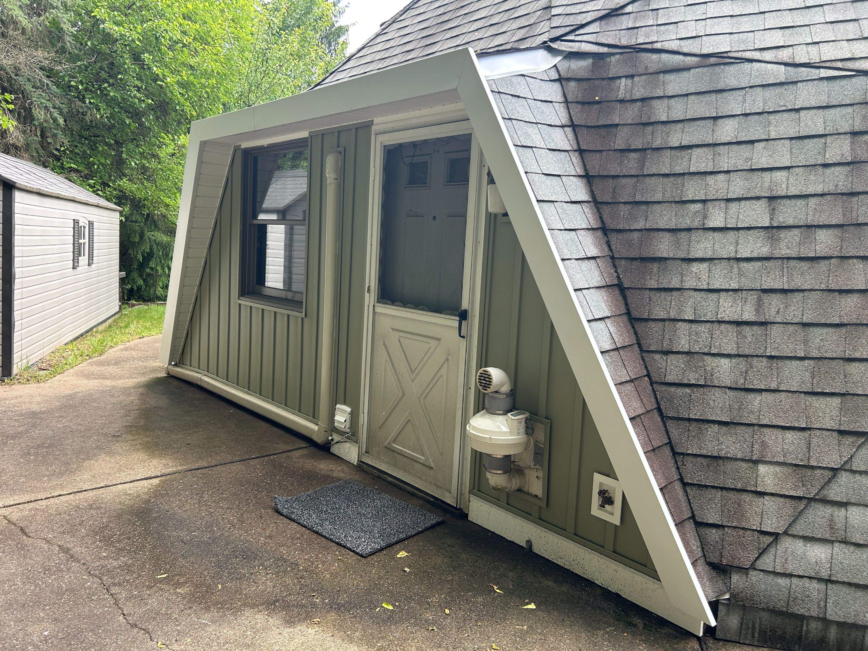 Geodesic Dome Provia Board and Batten Siding Renovation in Pittsburgh by Ideal Siding Pittsburgh
