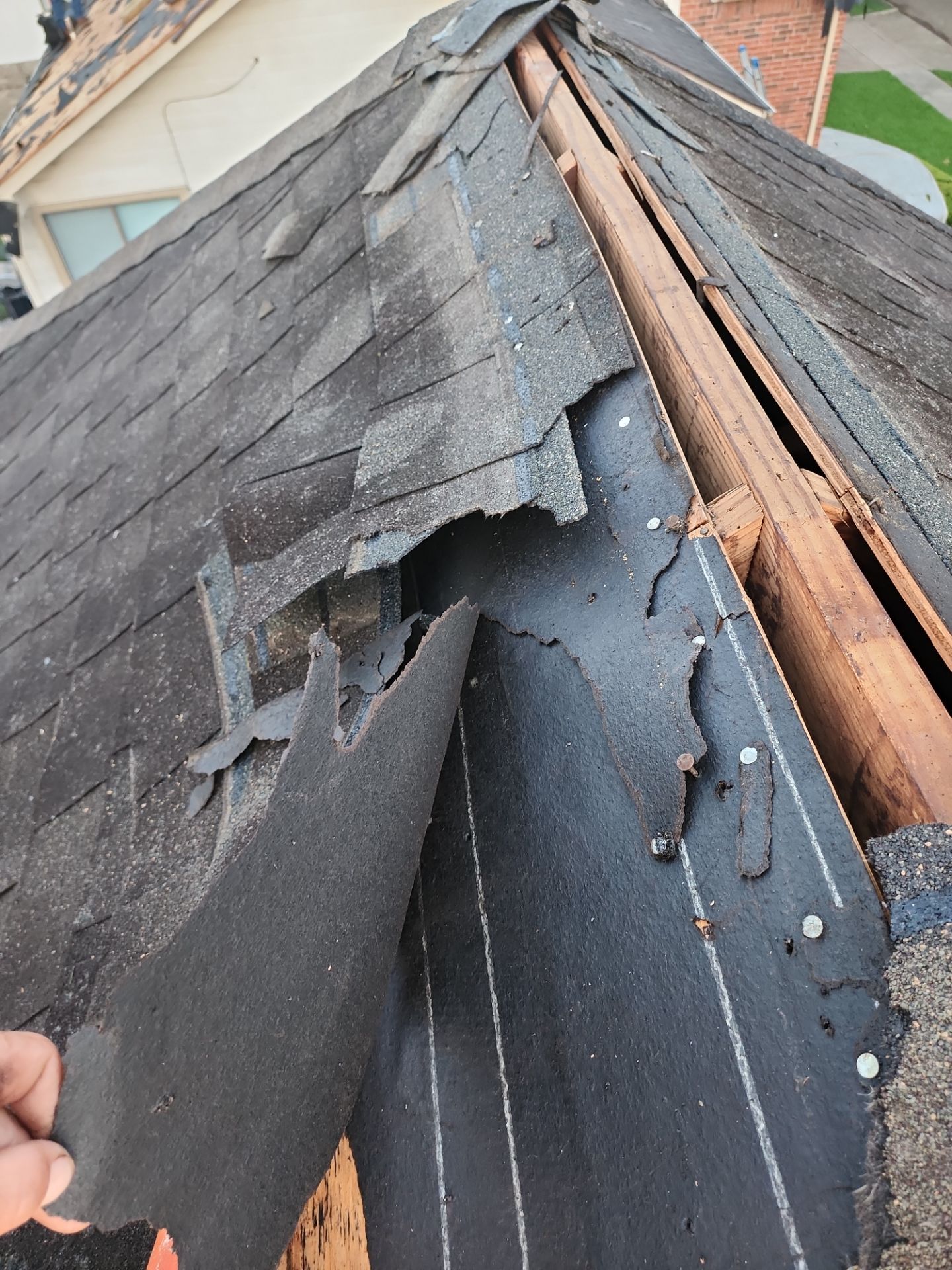 Residential Roofing Installation using Owen's Corning Duration (Lifetime) Shingles by Roof Repair Company