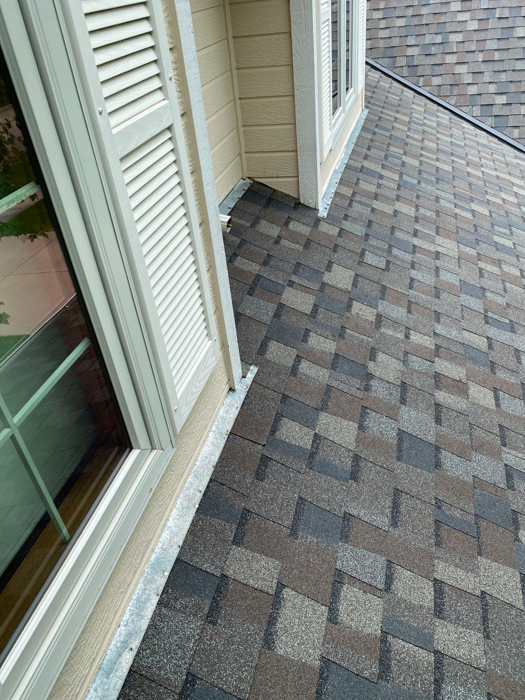 Weathered Wood by White Castle Roofing