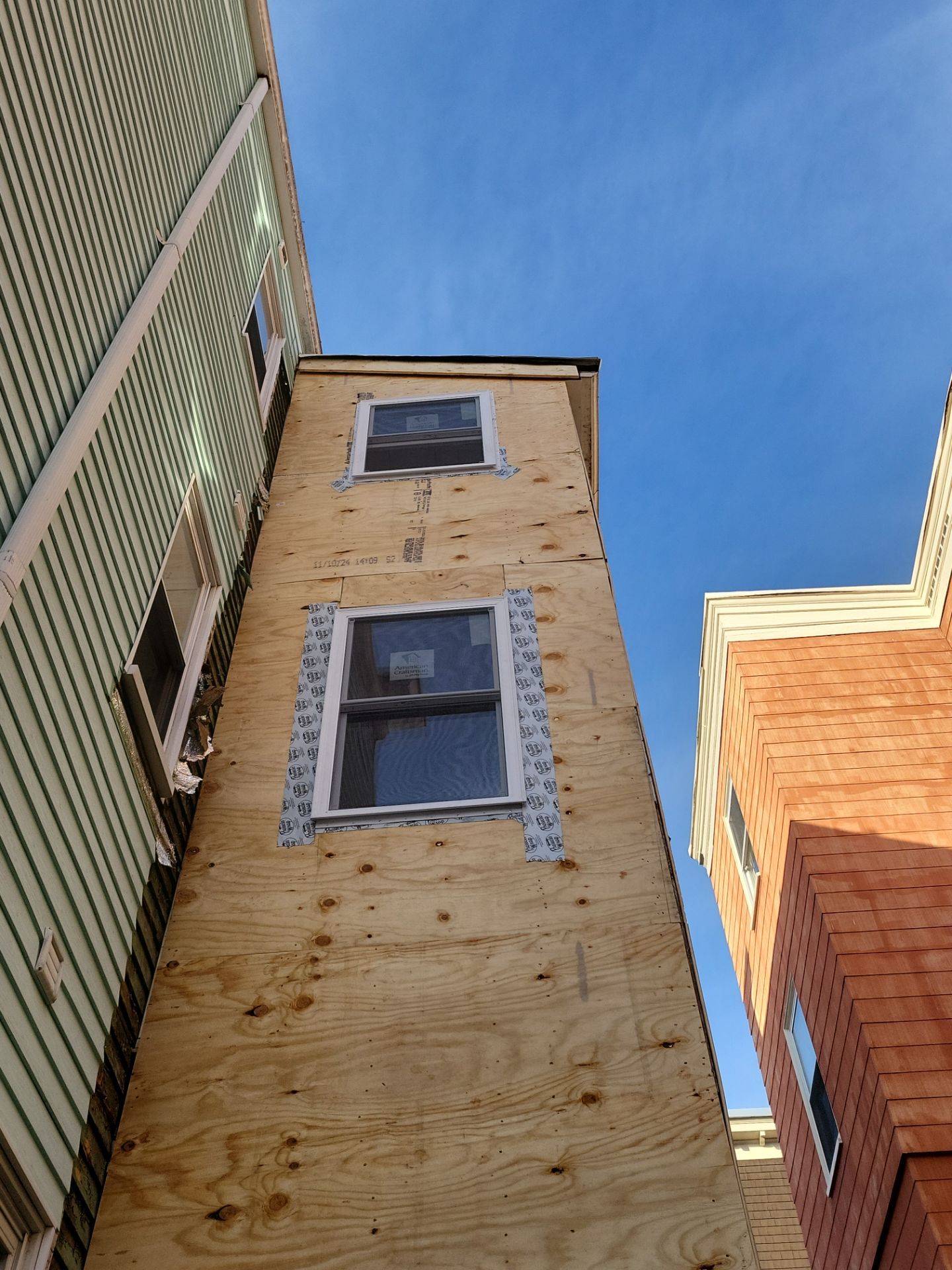 Tyee Siding  by Tyee Construction Corp