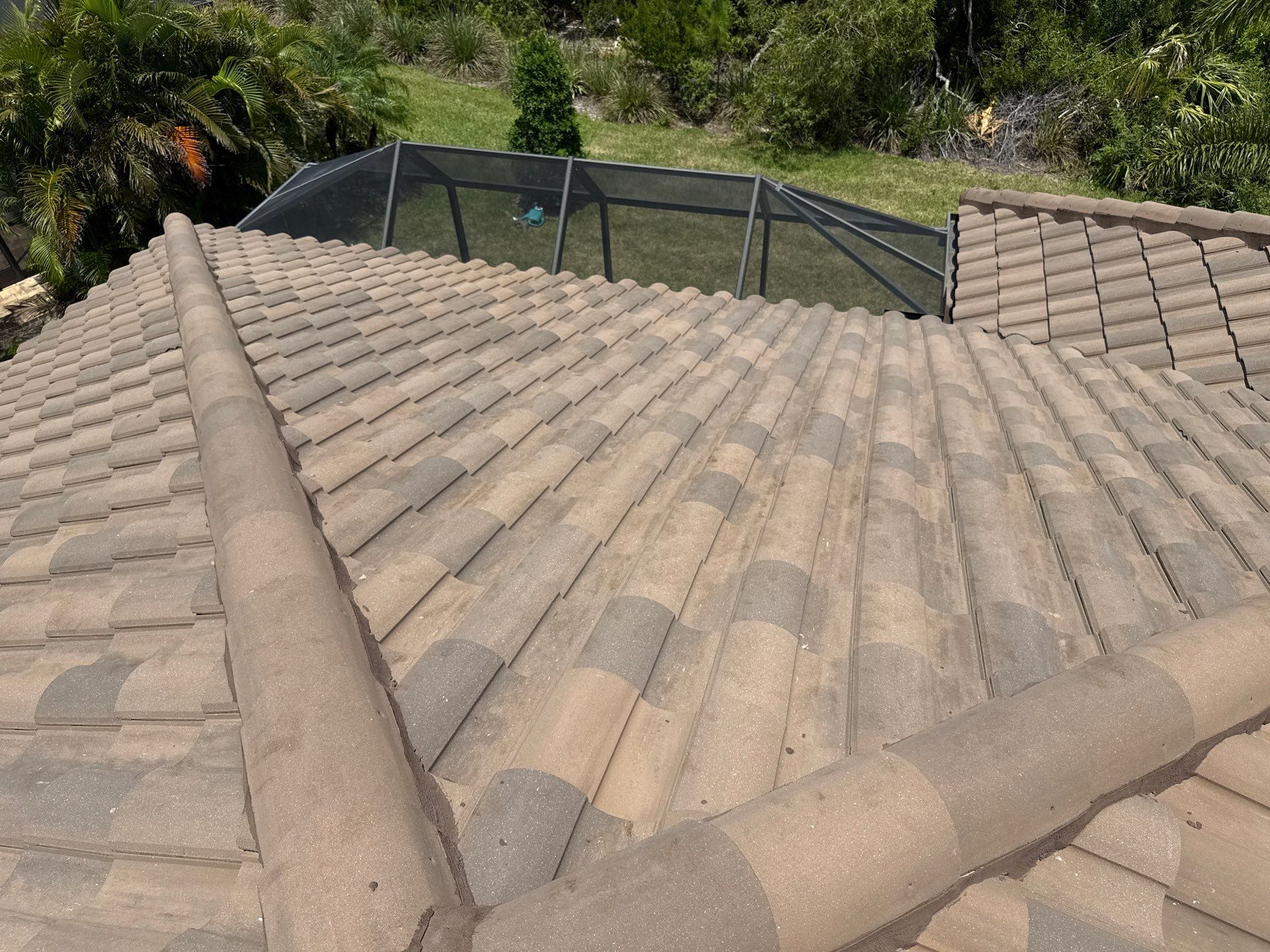 Concrete Tile Roof, Paver Driveway & Lanai Cleaning – Artisan Lakes Esplanade, Palmetto, FL by Sunshine AquaWash