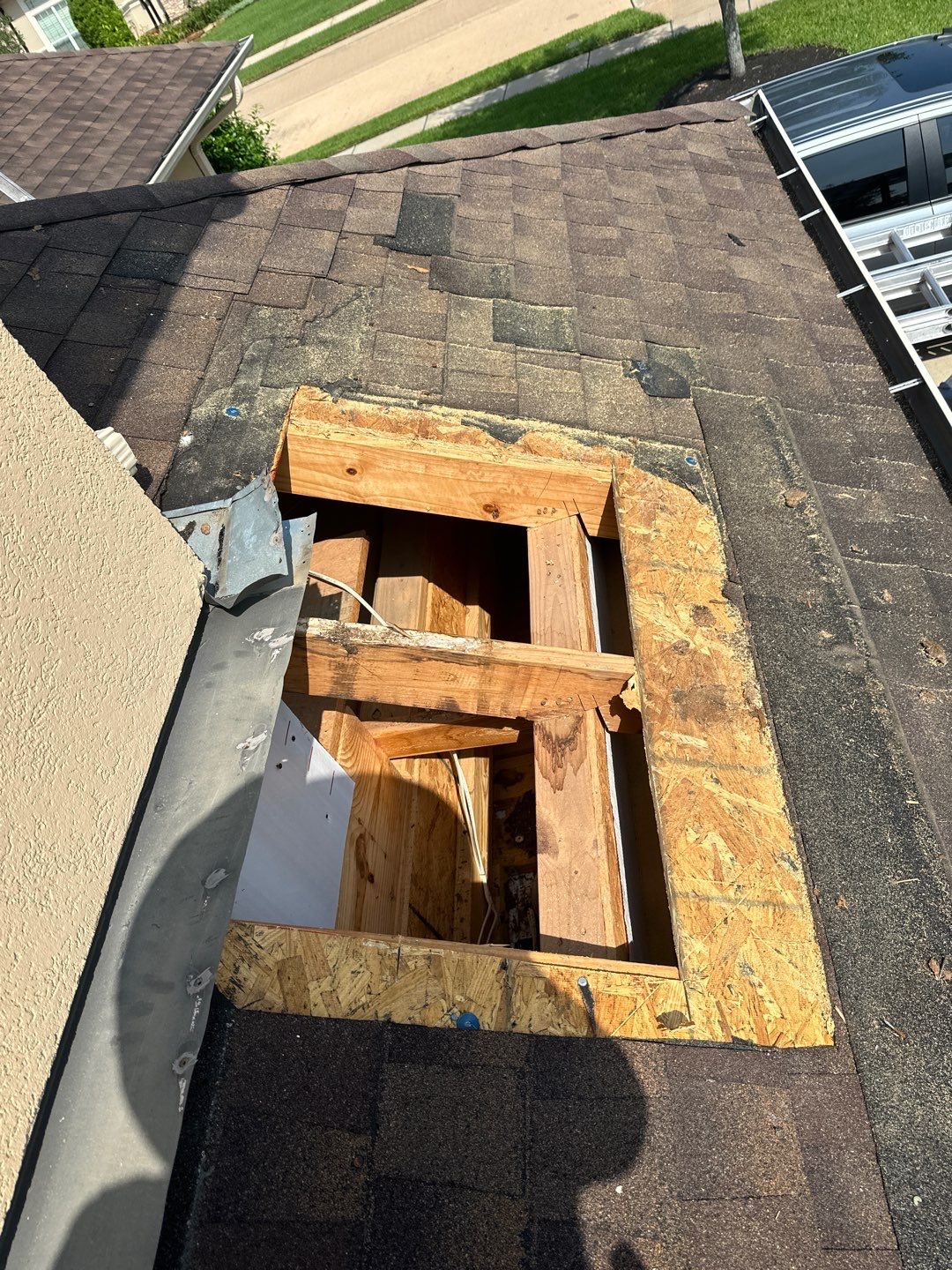 Hail Damage using Owen's Corning Duration (Lifetime) Shingles by Roof Repair Company