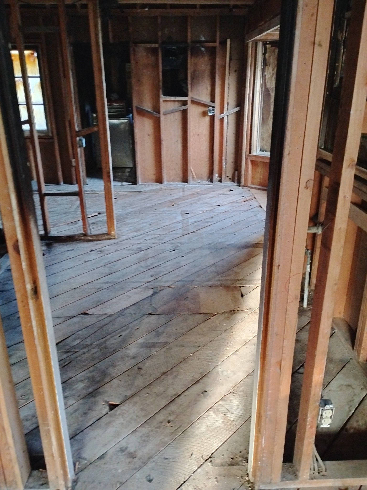 Belloni Fire Restoration by Adams restoration