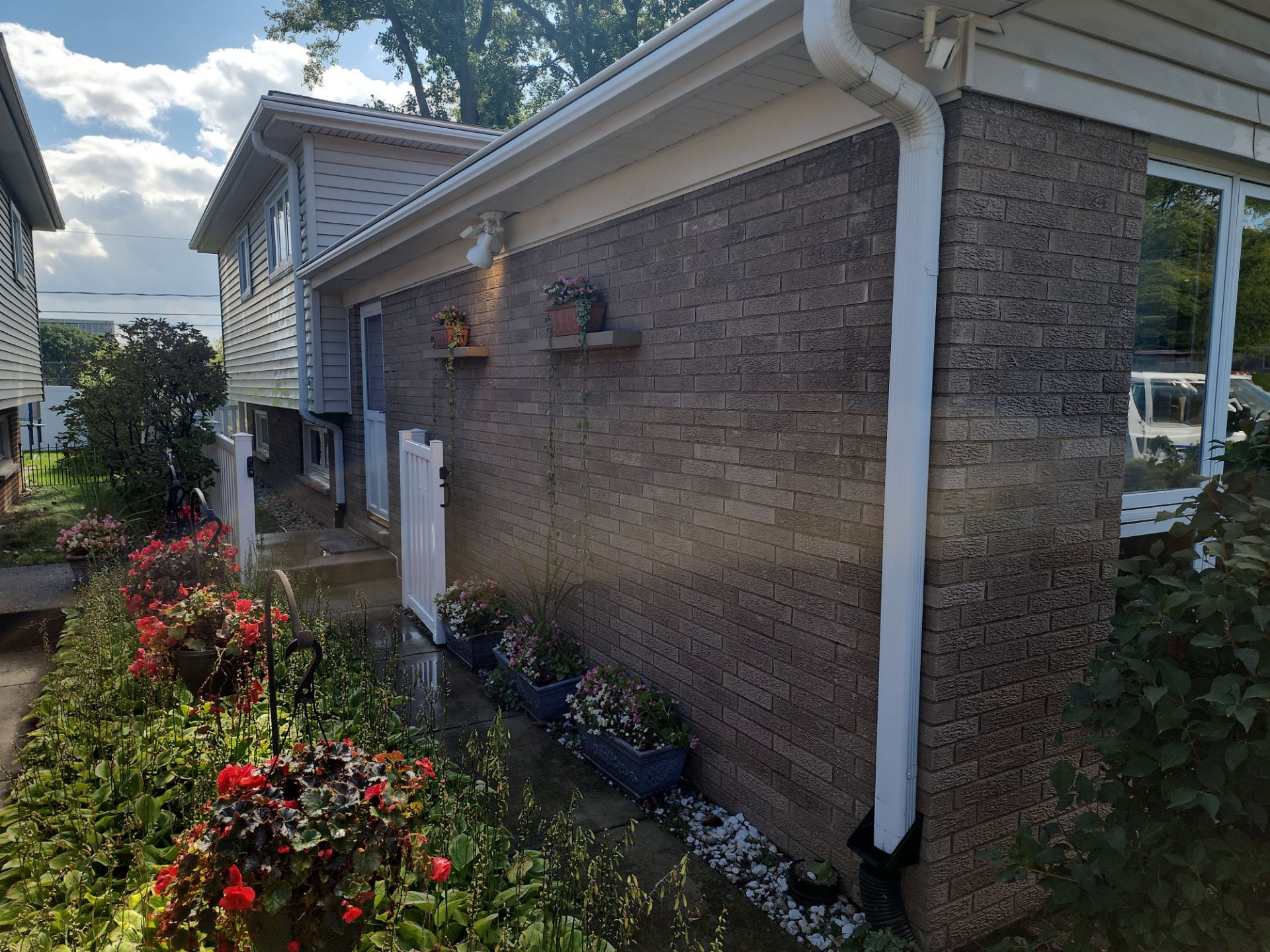 Exterior House, Detached Garage & Window Cleaning by Northern Power Washing LLC.