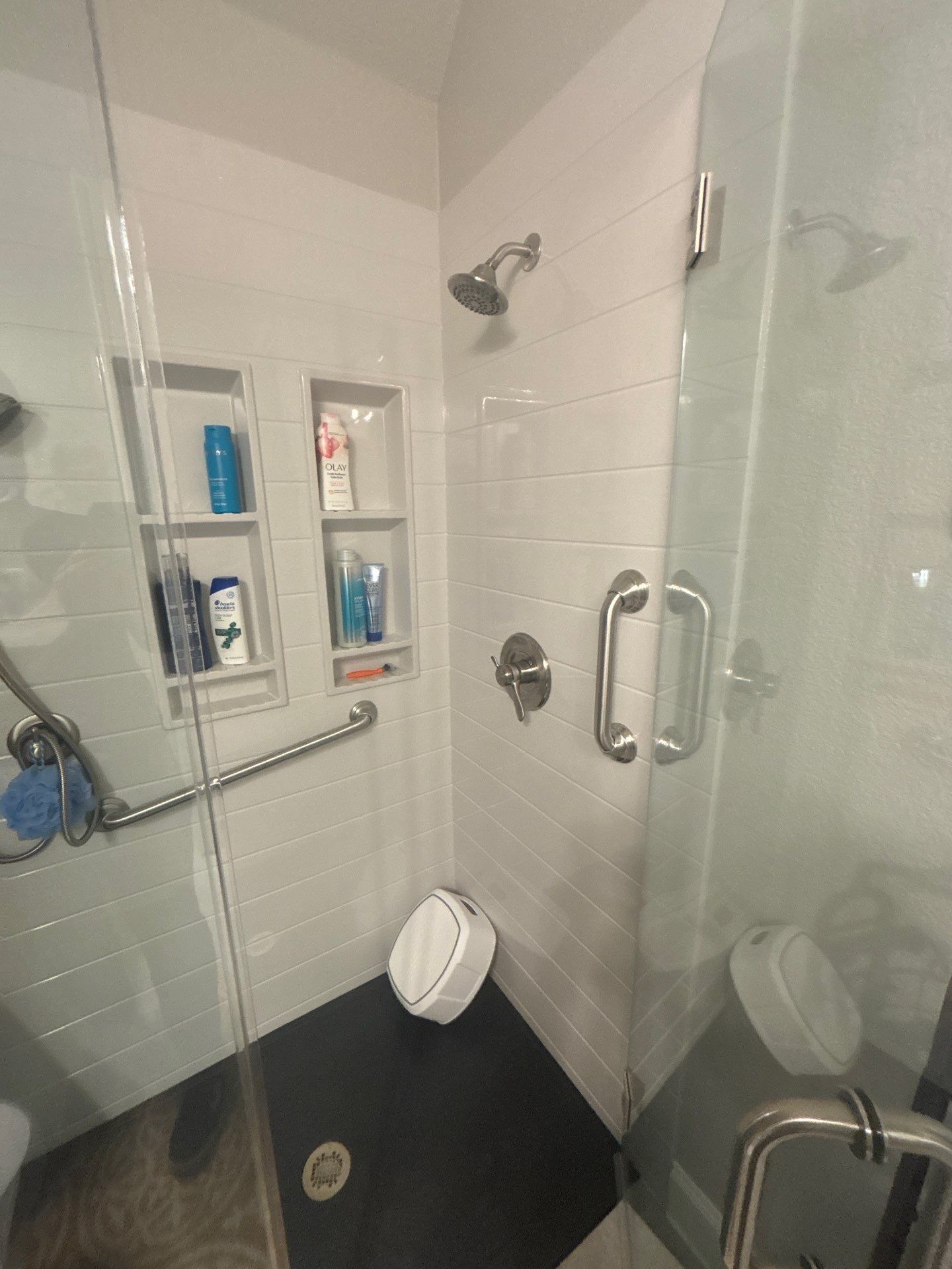 Hall Bath for Parents by New Bath Technologies