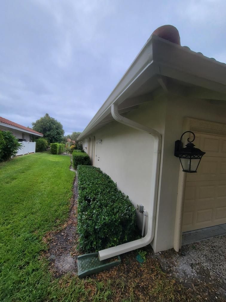 Cameo Gutters using 6 Inch Seamless Gutters in Sarasota FL by Gutter Professors