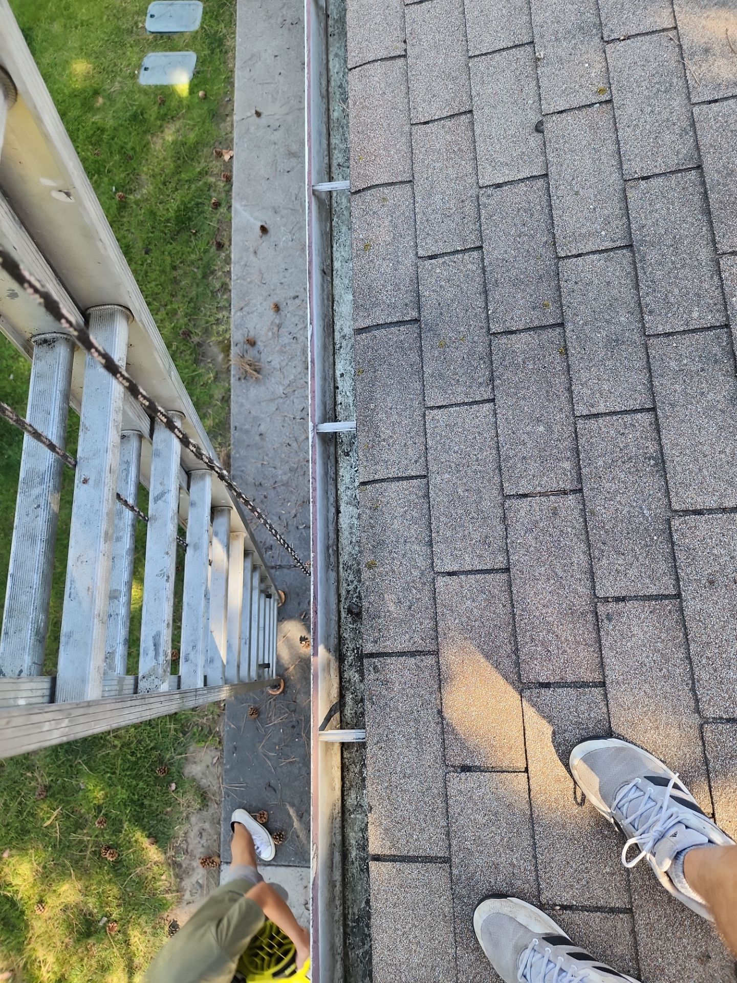 Commercial gutter cleaning Walla Walla, WA after photo with clean gutters