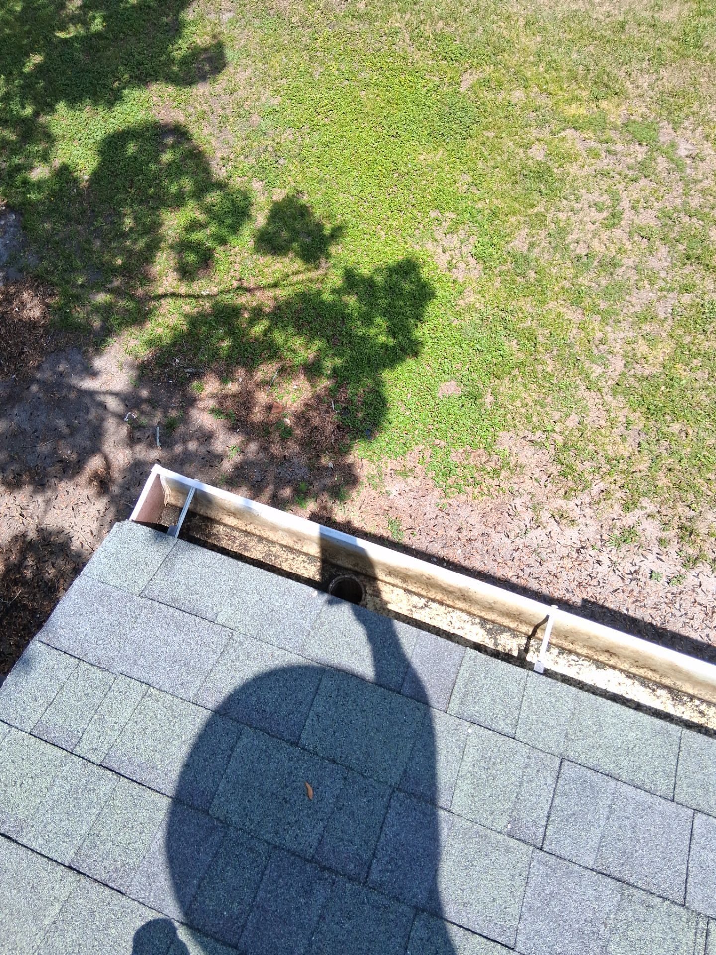 Commercial gutter cleaning Daytona Beach after photo with clean gutters