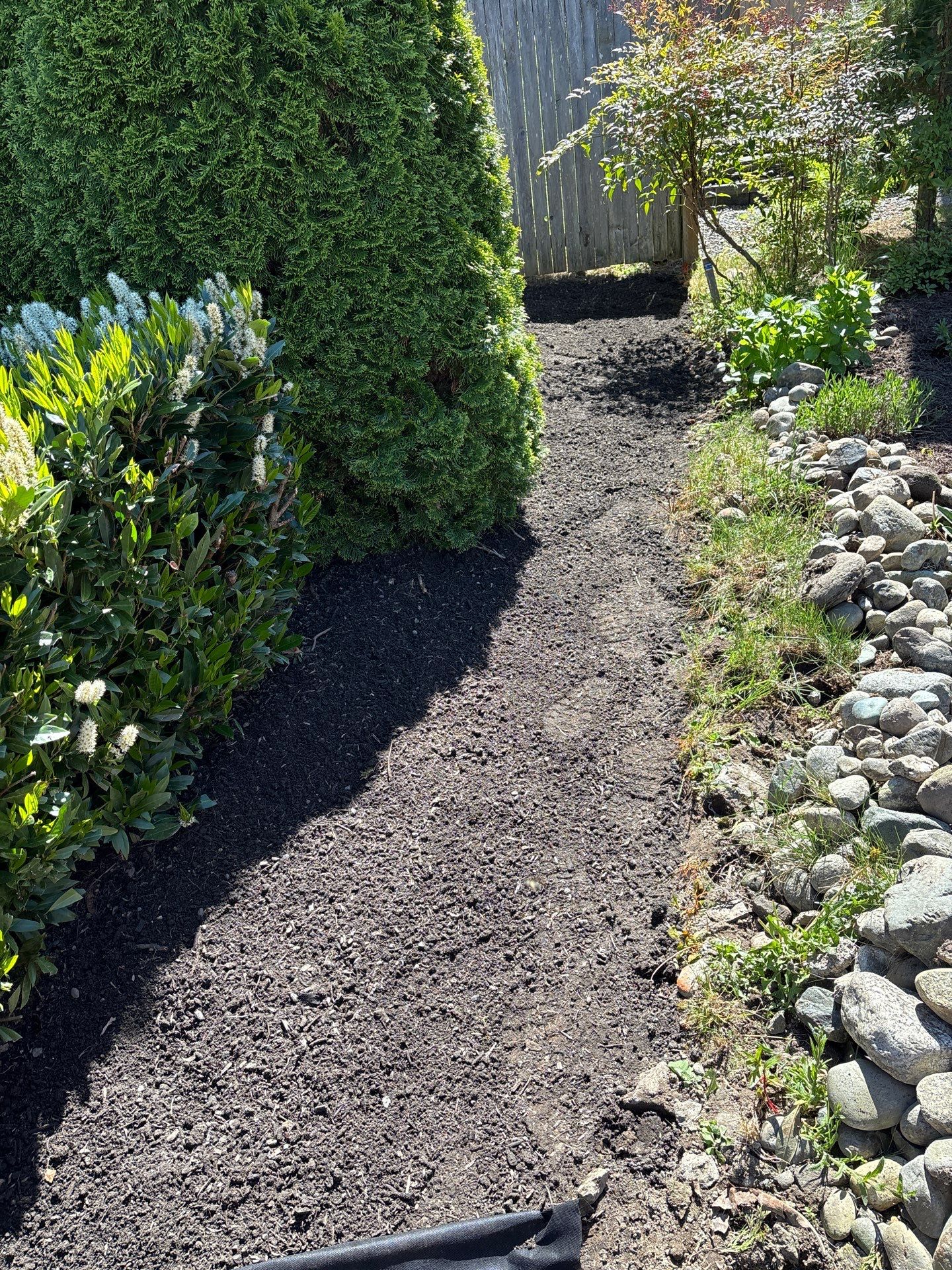 Front Yard Landscaping Makeover | Snohomish  by Jireh Asphalt & Concrete Inc 
