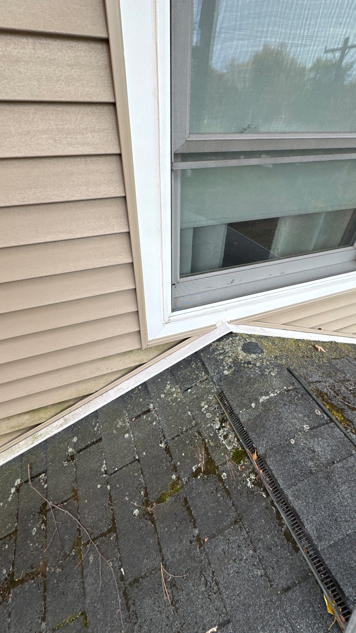 Roof Replacement using Owens Corning Onyx Black by 180 Contractors