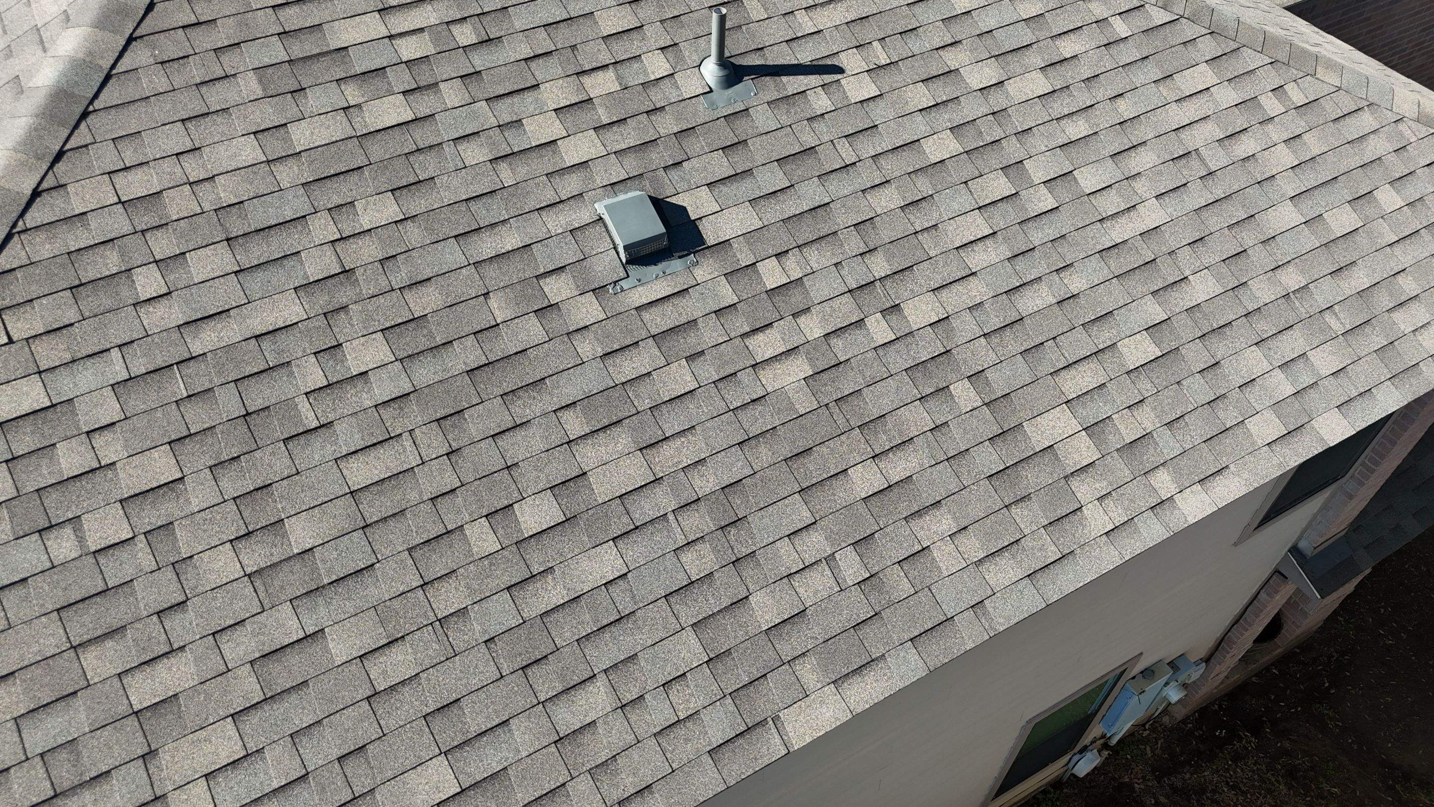 Weathered Wood - Malarkey Vista by RoofsOnly.com