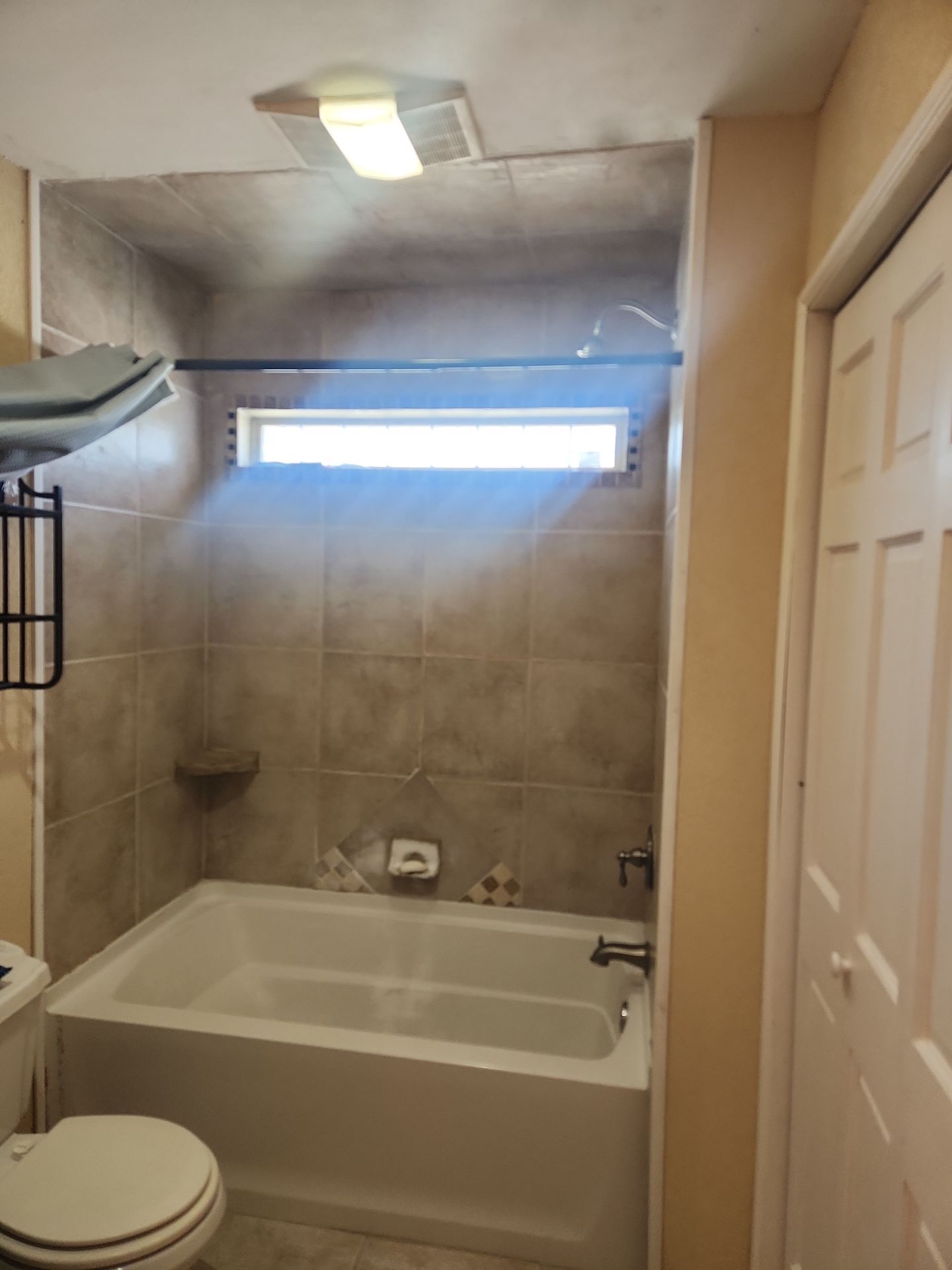 Sentrel shower - DB by Academy Construction