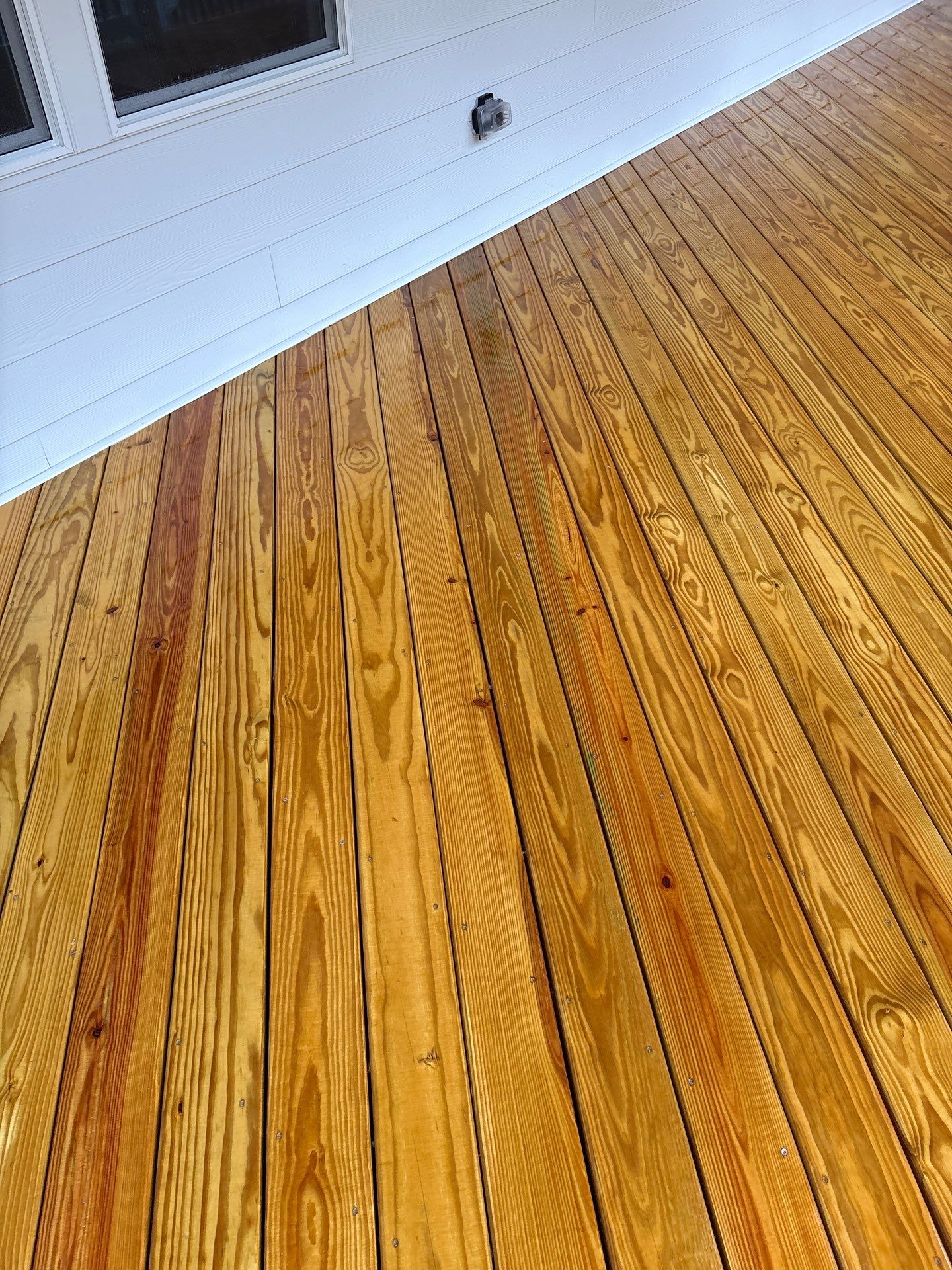 Wood Deck using Wood Sealant by DuraSeal