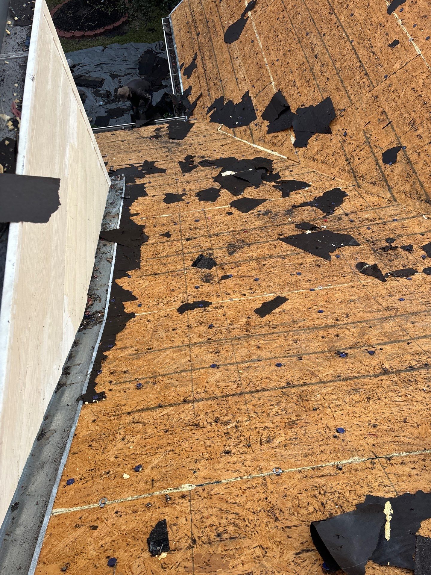 Residential Roofing Installation using Owen's Corning Duration (Lifetime) Shingles by Roof Repair Company
