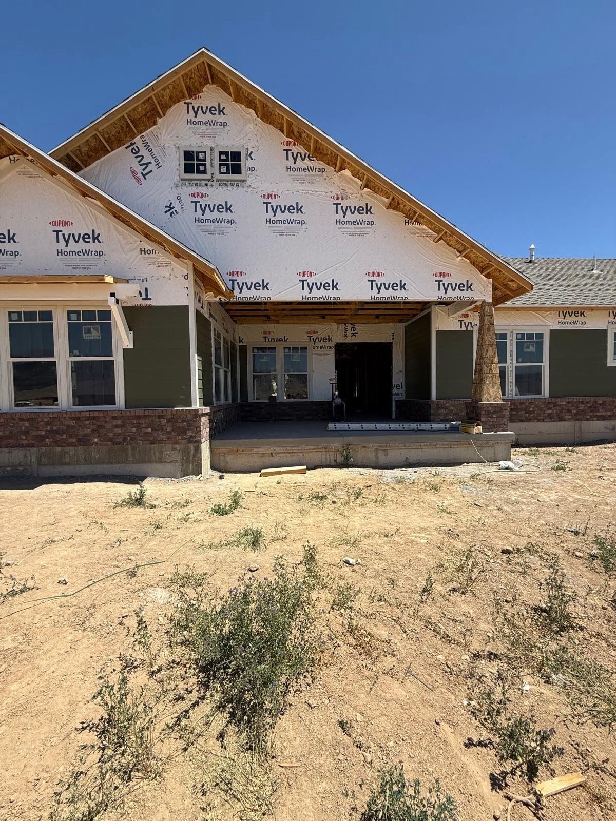 Scipio | Hardie Mixed Siding | Mountain Sage & Arctic White by Ideal Siding Utah