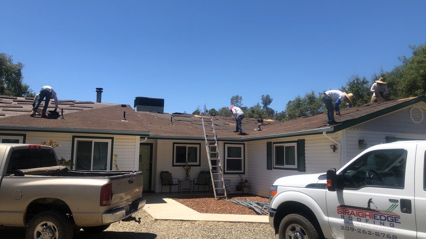 Metal roofing installation using Standing seam metal roofing system by Straight Edge Roofing Inc