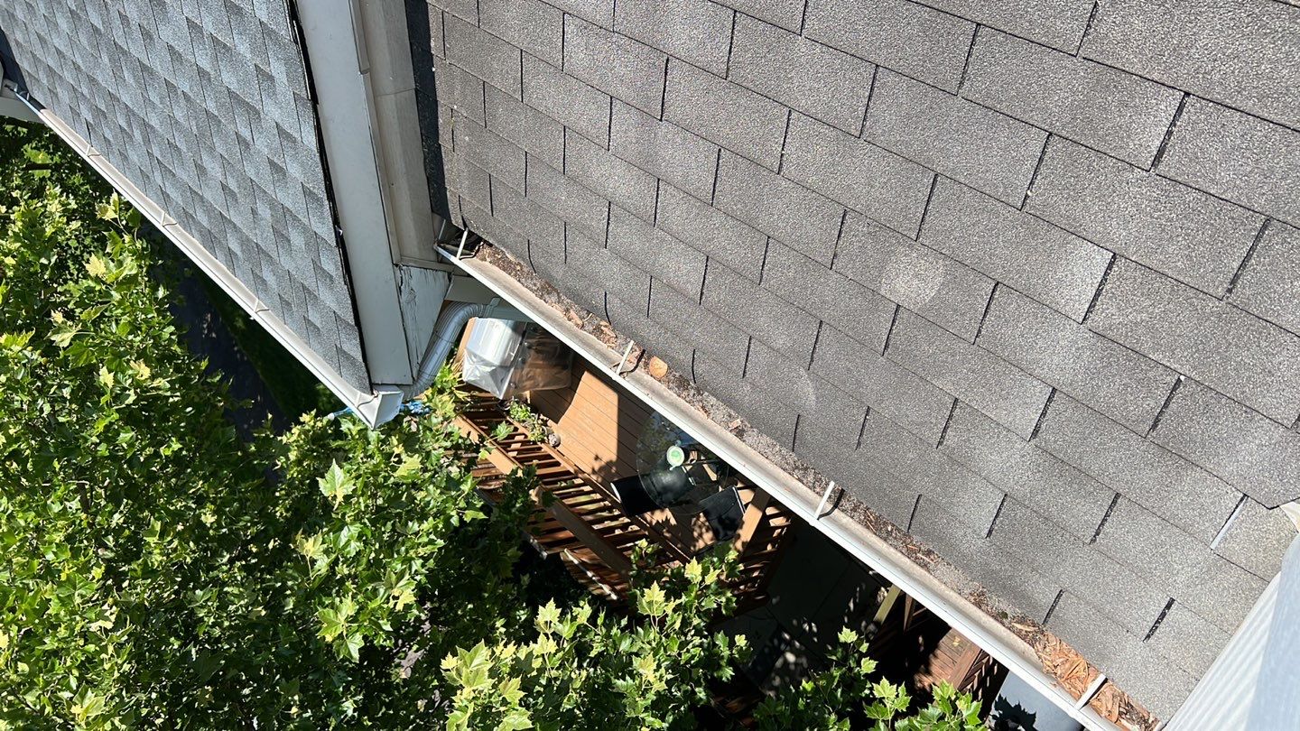 Sterling: CertainTeed Landmark Designer Shingles in Pewter by RM Banning, Inc.