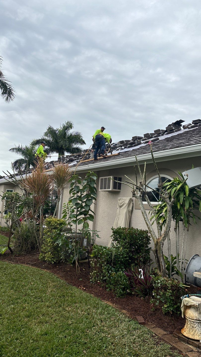 Residential Composite Replacement in North Fort Myers by International Roofing