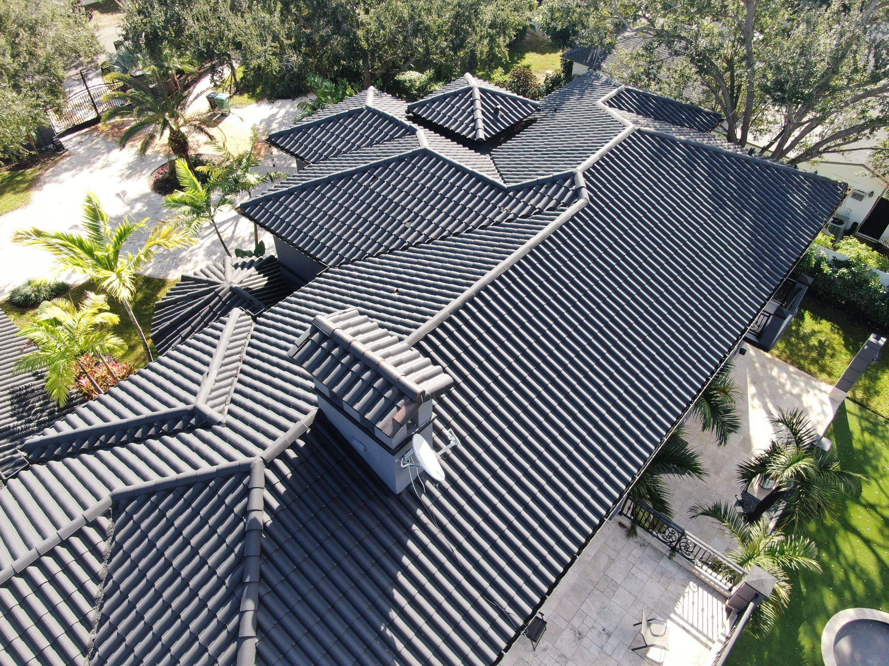 Metal Roof - Galvalume - Matte Black by Istueta Roofing