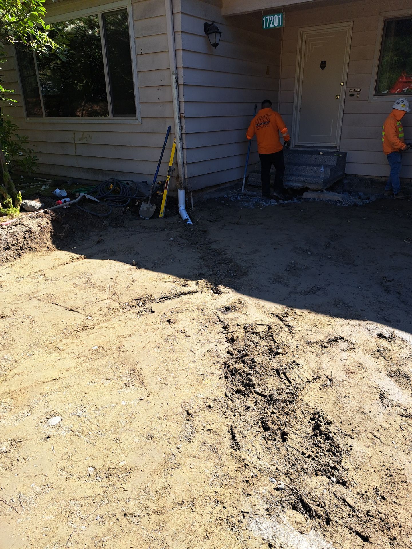 Modern Entry Fence by Jireh Asphalt & Concrete Inc 